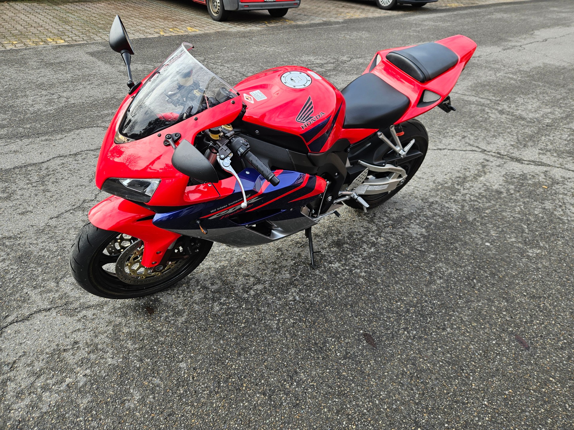HONDA CBR 1000 RR-image-2