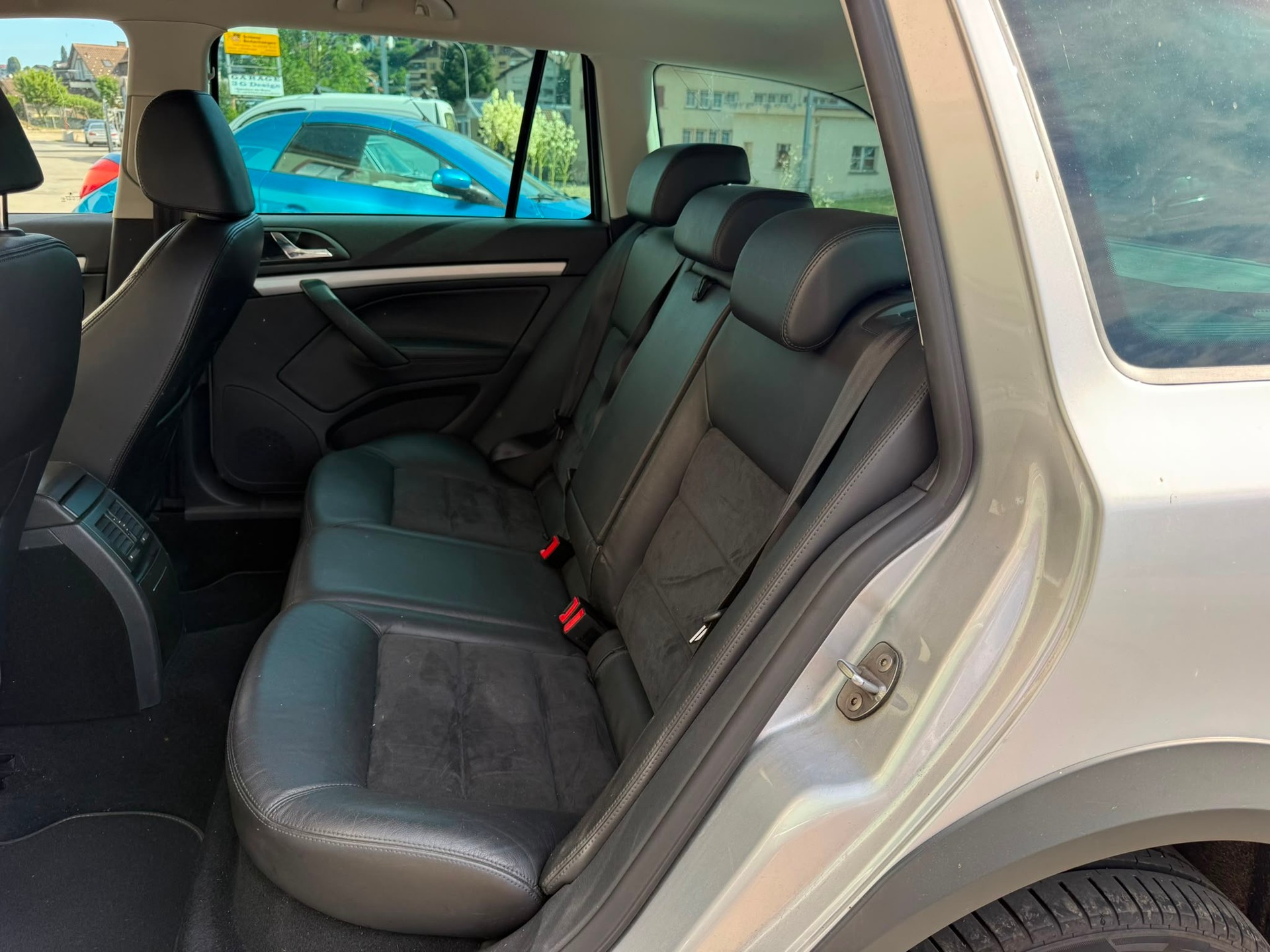 SKODA Octavia Combi 1.8 TSI Scout 4x4-image-9