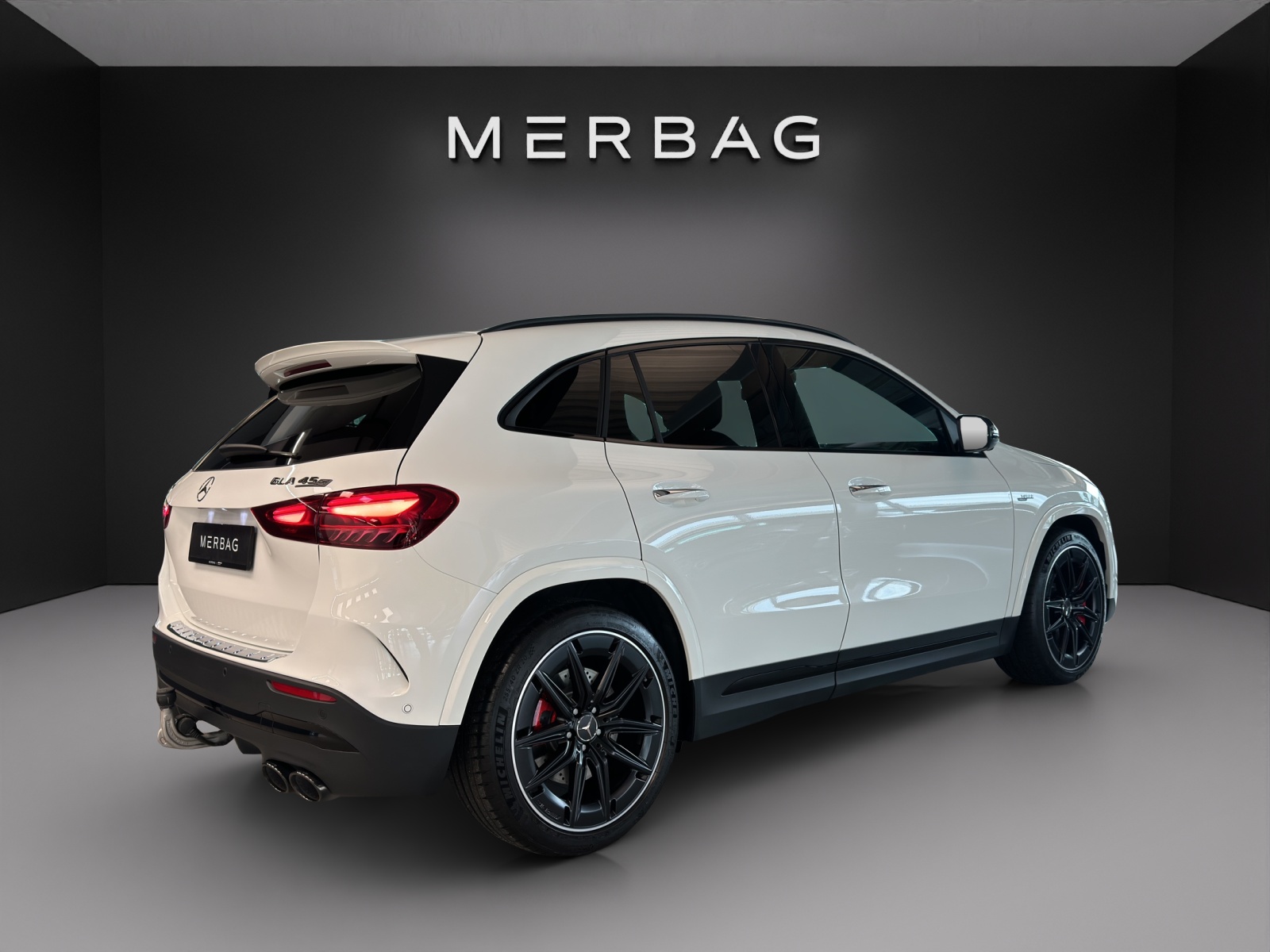 MERCEDES-BENZ GLA AMG 45 S 4M+8G-DCT-image-5
