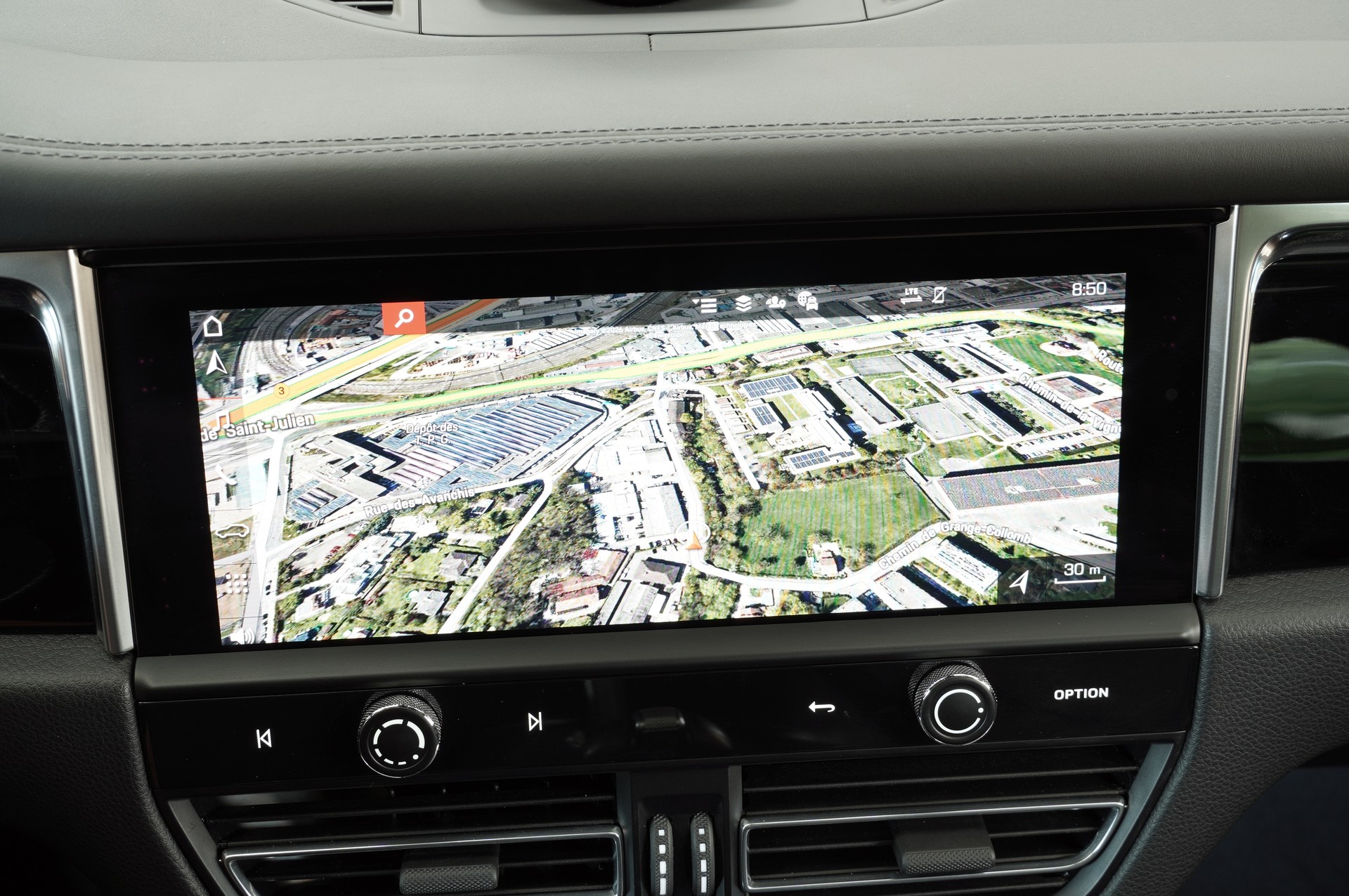 PORSCHE Macan S PDK-image-13