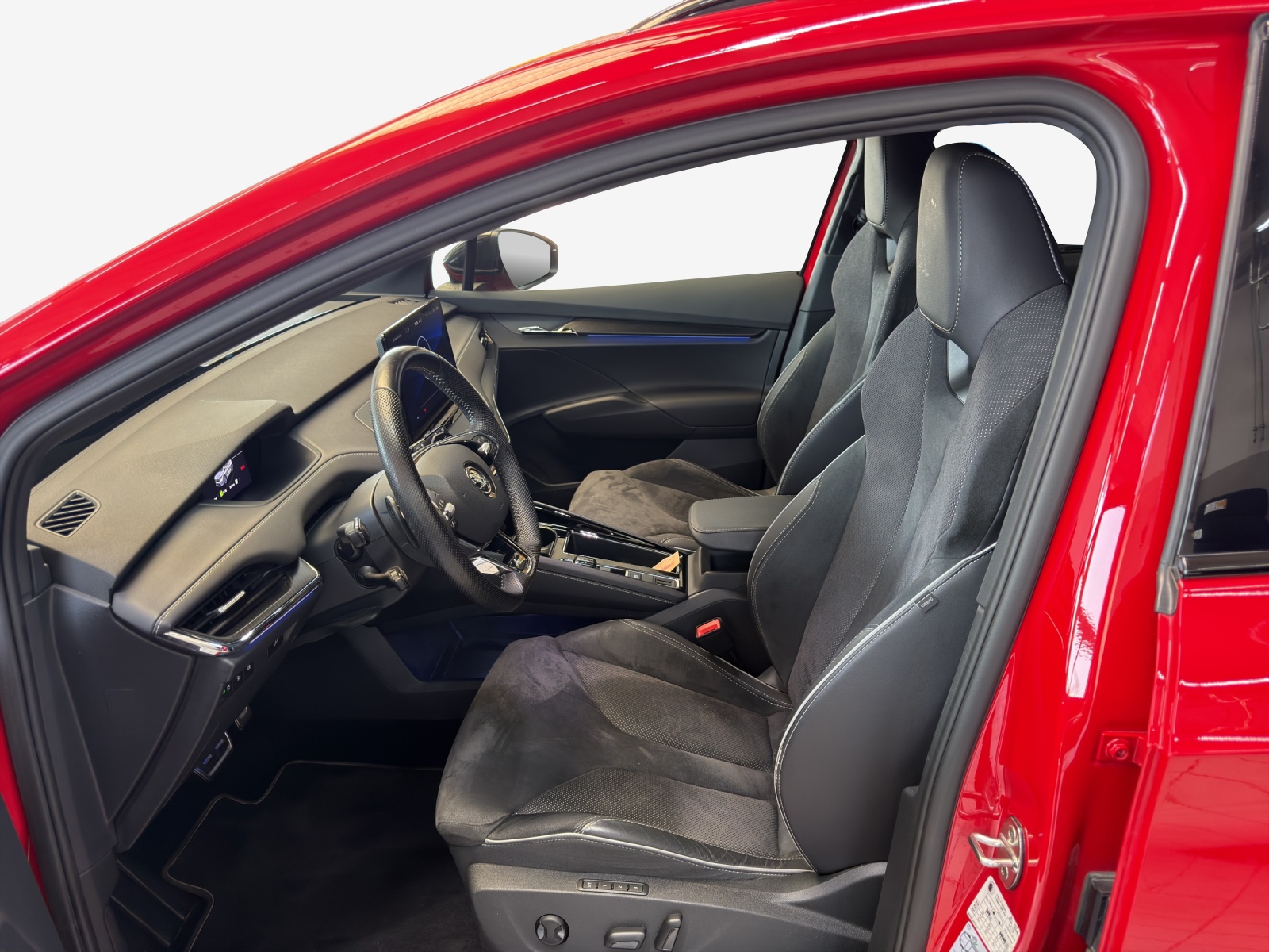 SKODA Enyaq iV 80x SportLine-image-8