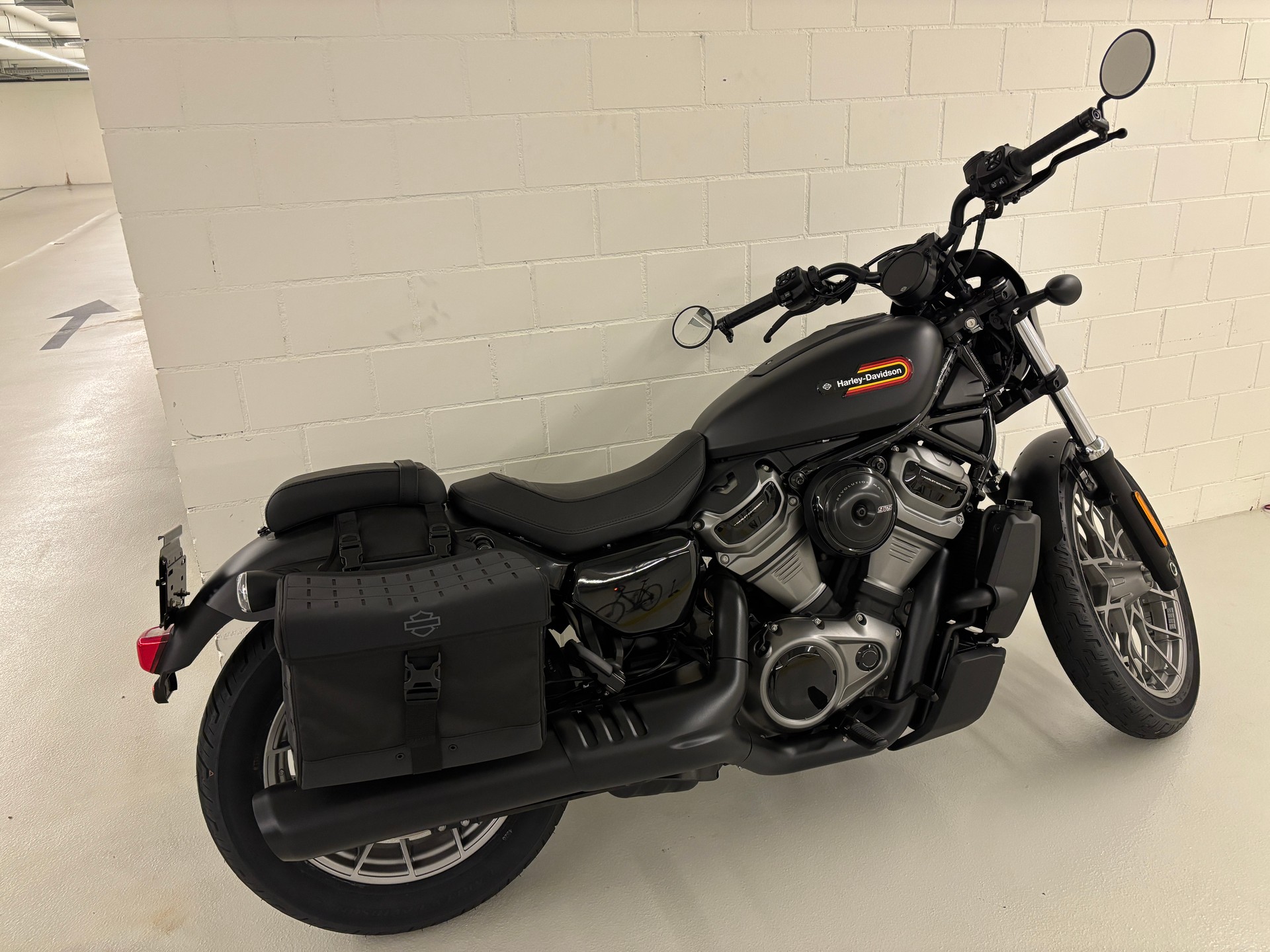 HARLEY-DAVIDSON RH 975 Nightster Special-image-1