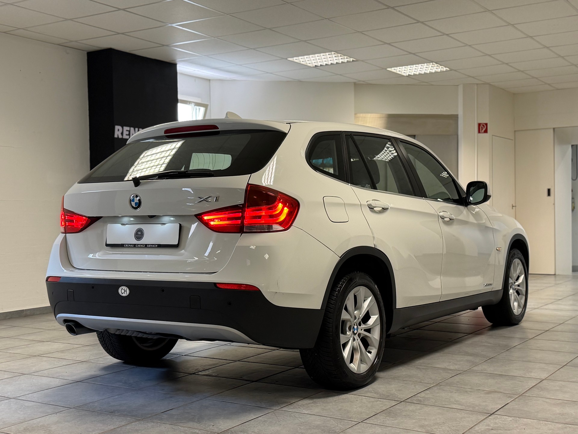 BMW X1 xDrive 23d Steptronic-image-12