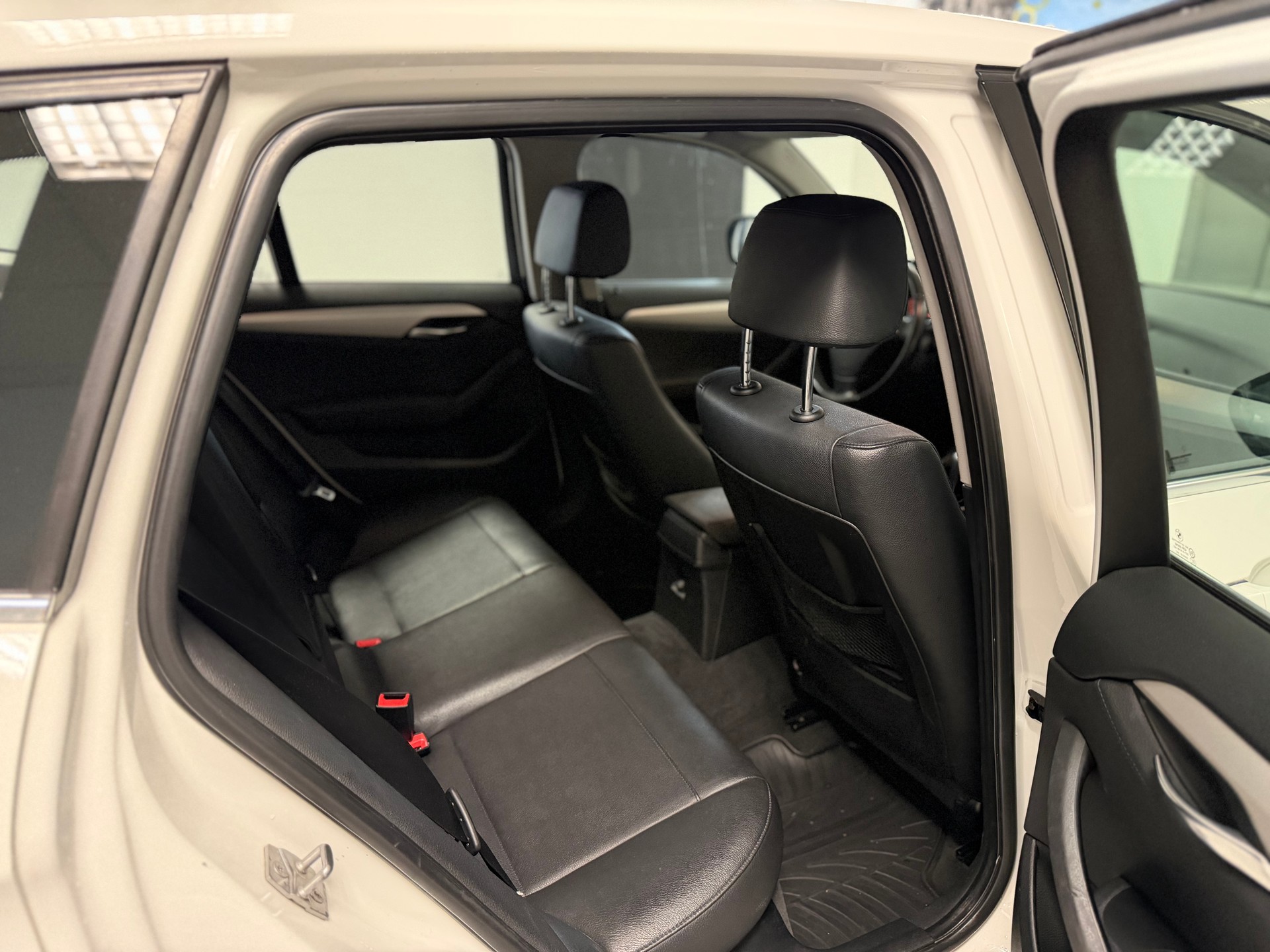 BMW X1 xDrive 23d Steptronic-image-19