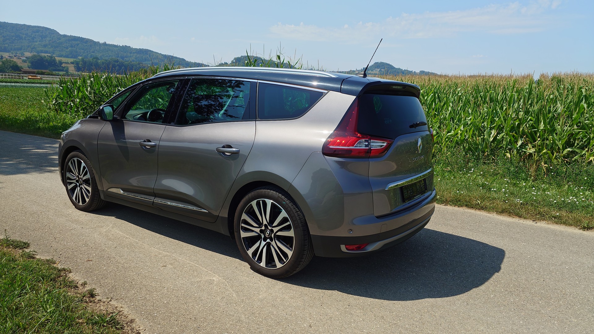 RENAULT Grand Scénic 1.3 16V Turbo Initiale Paris EDC-showroom-element-2