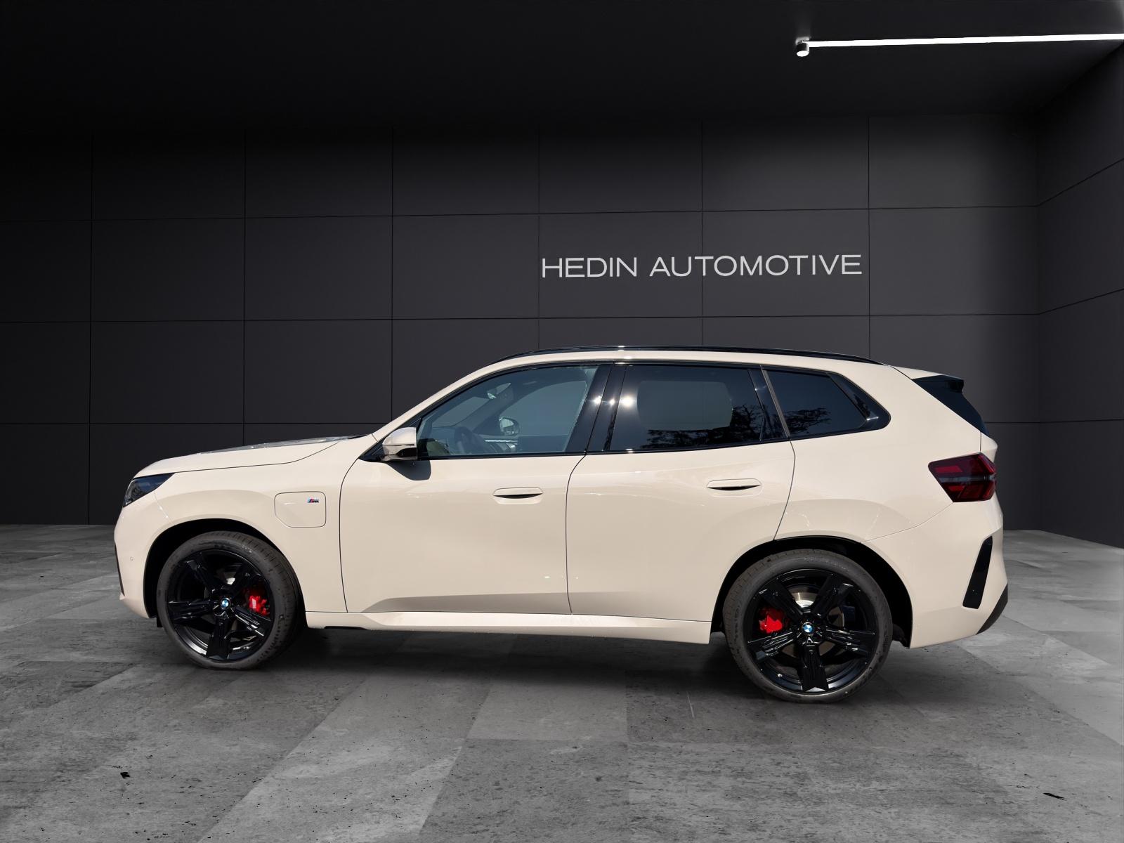 BMW X3 30e xDrive-showroom-element-3