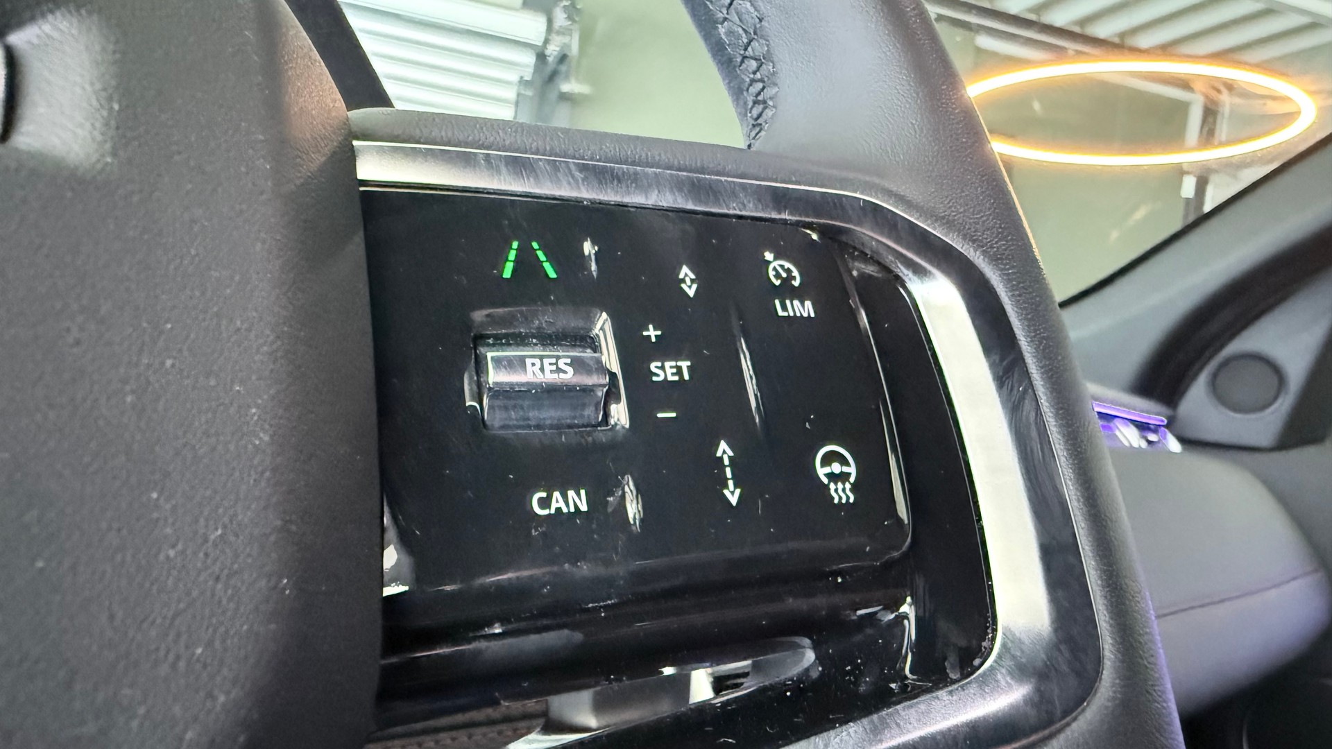 LAND ROVER Discovery Sport 2.0 Si4 250 R-Dynamic SE-image-19