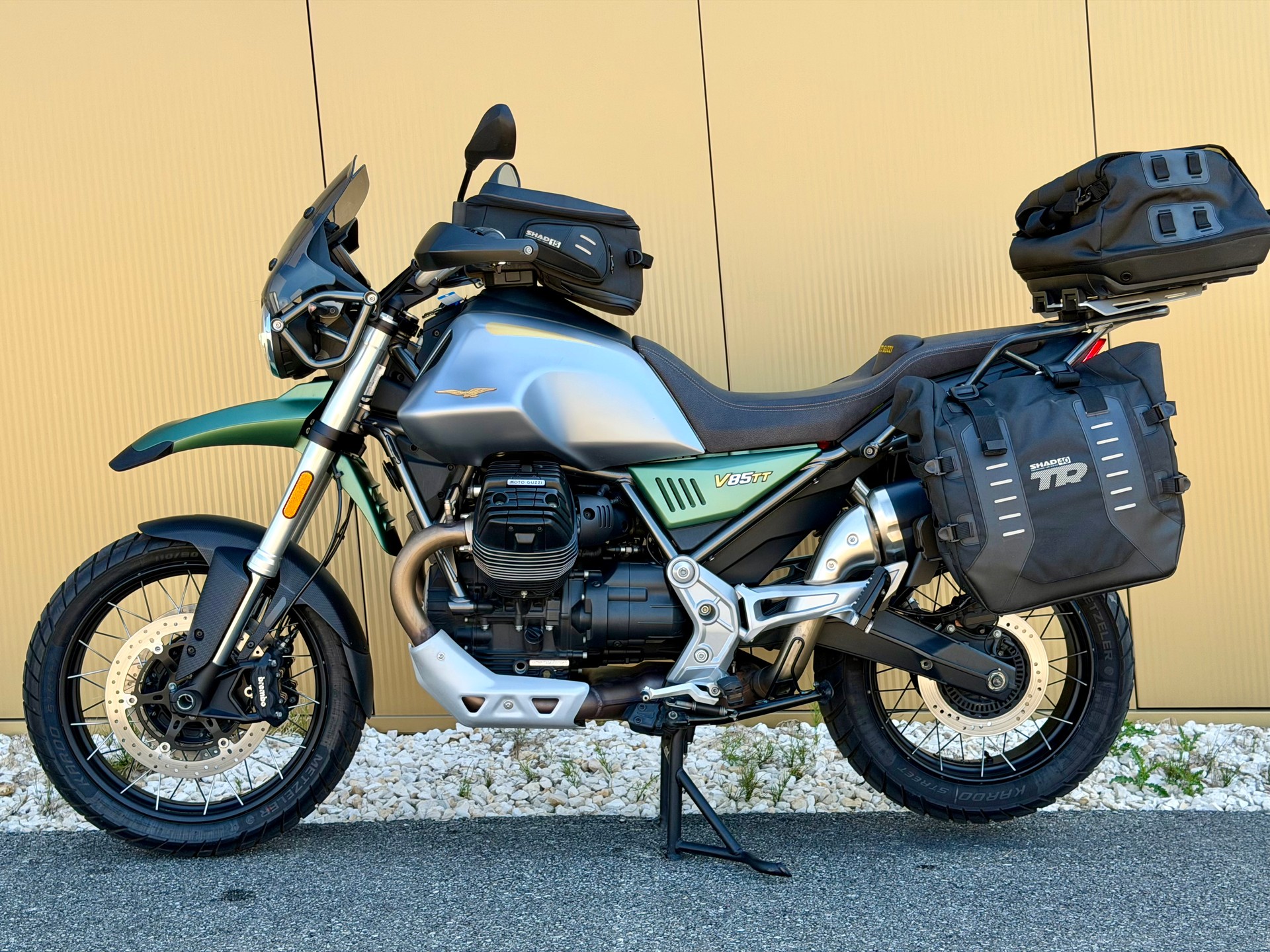 MOTO GUZZI V85 TT-image-10