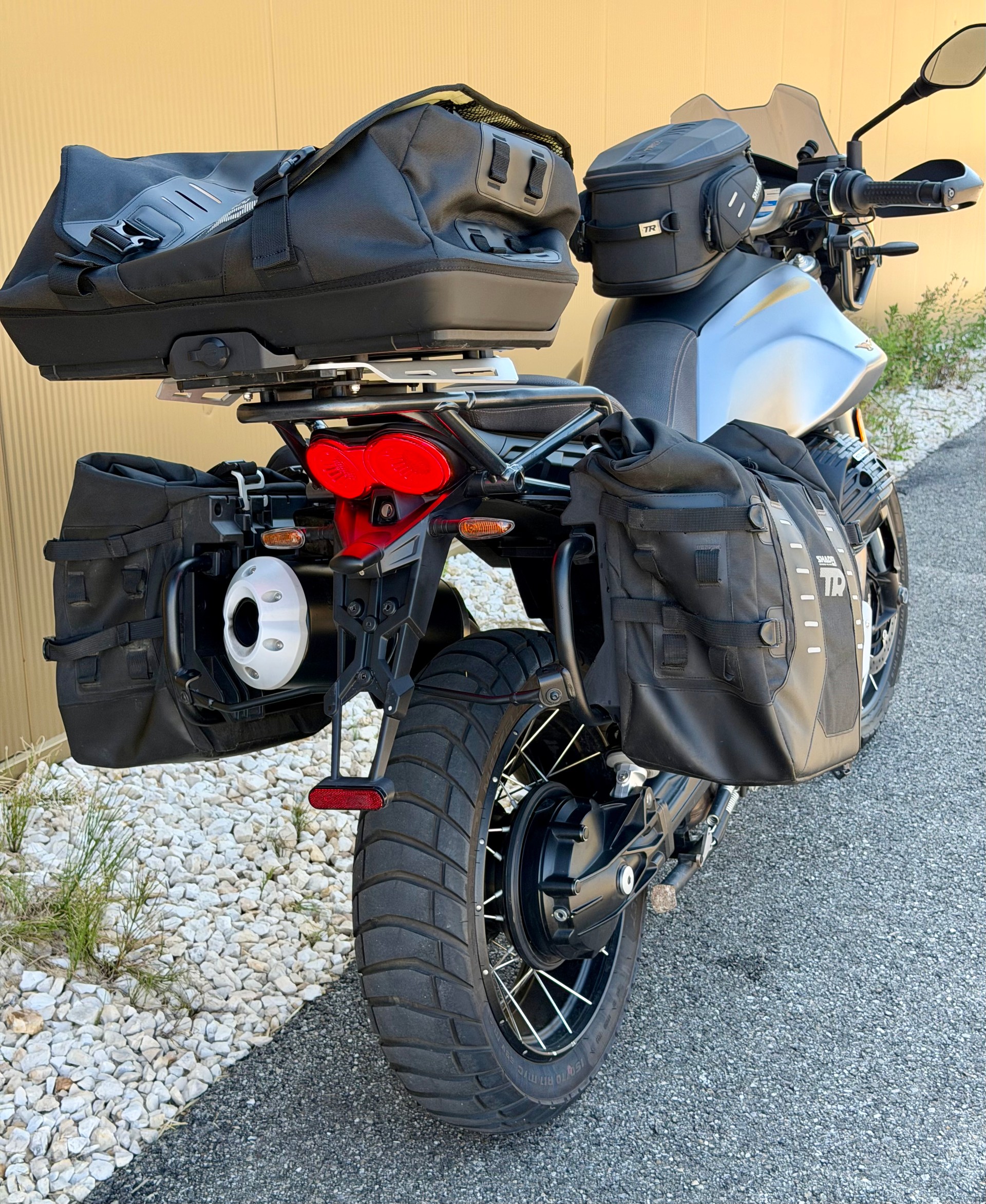 MOTO GUZZI V85 TT-image-5