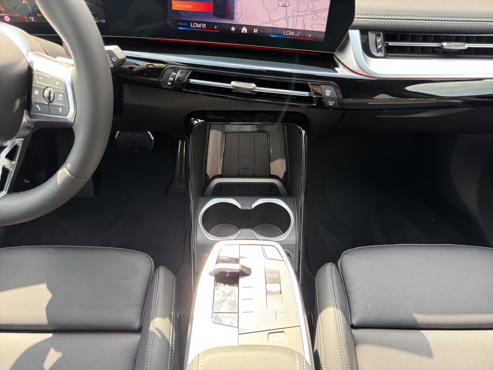 BMW X1 xDrive 30e M Sport-image-12