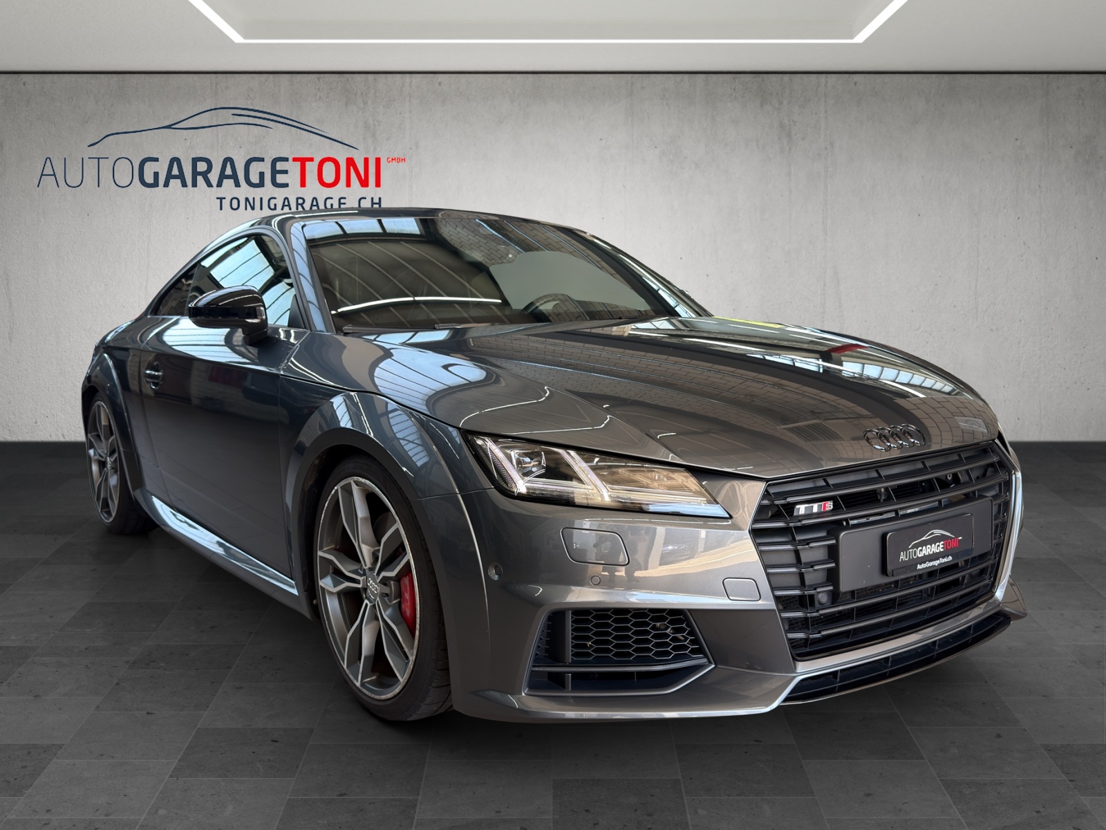 AUDI TTS Coupé 2.0 TFSI quattro S-tronic-showroom-element-1