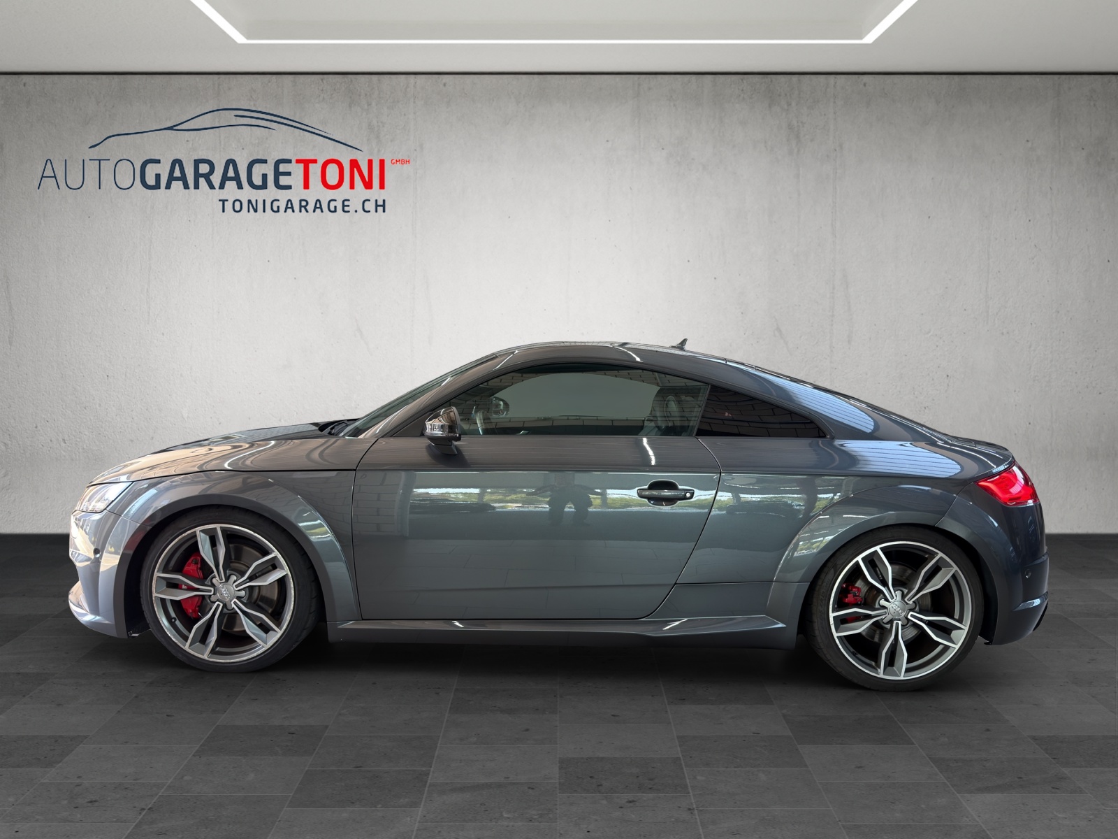 AUDI TTS Coupé 2.0 TFSI quattro S-tronic-showroom-element-3