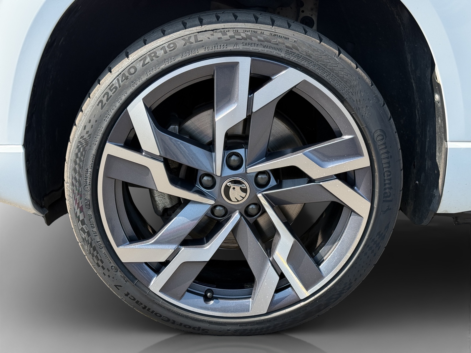 SKODA Karoq 1.5 TSI SportLine DSG-image-13