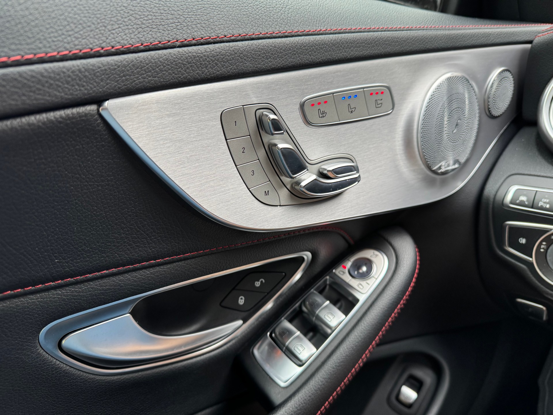 MERCEDES-BENZ C 43 AMG 4matic-image-6