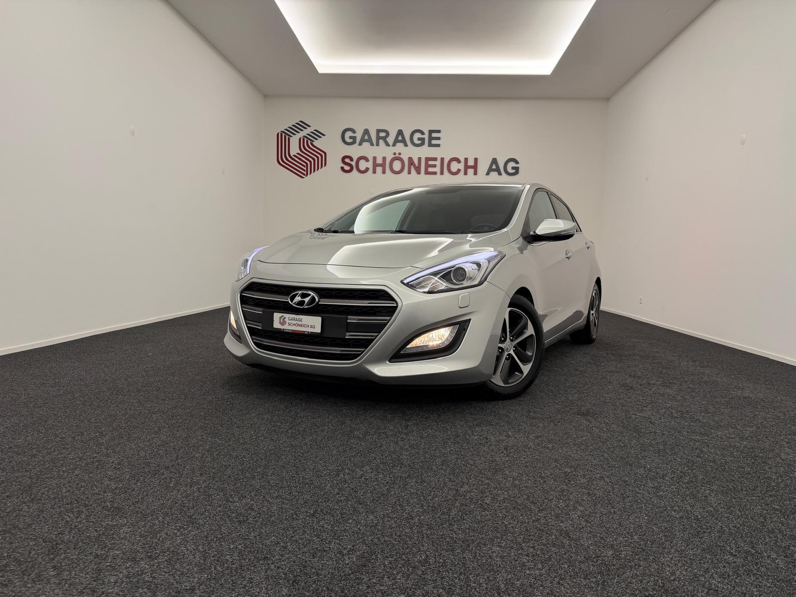 HYUNDAI i30 1.6 GDi Amplia