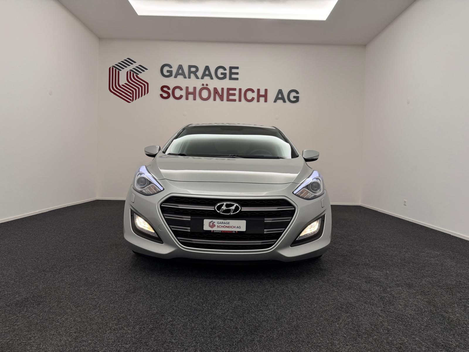 HYUNDAI i30 1.6 GDi Amplia-showroom-element-1