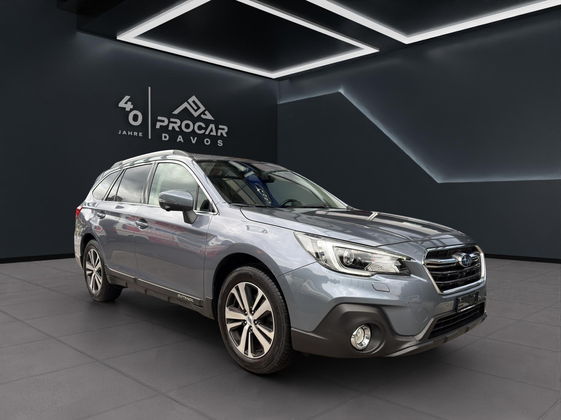 SUBARU Outback 2.5i Luxury