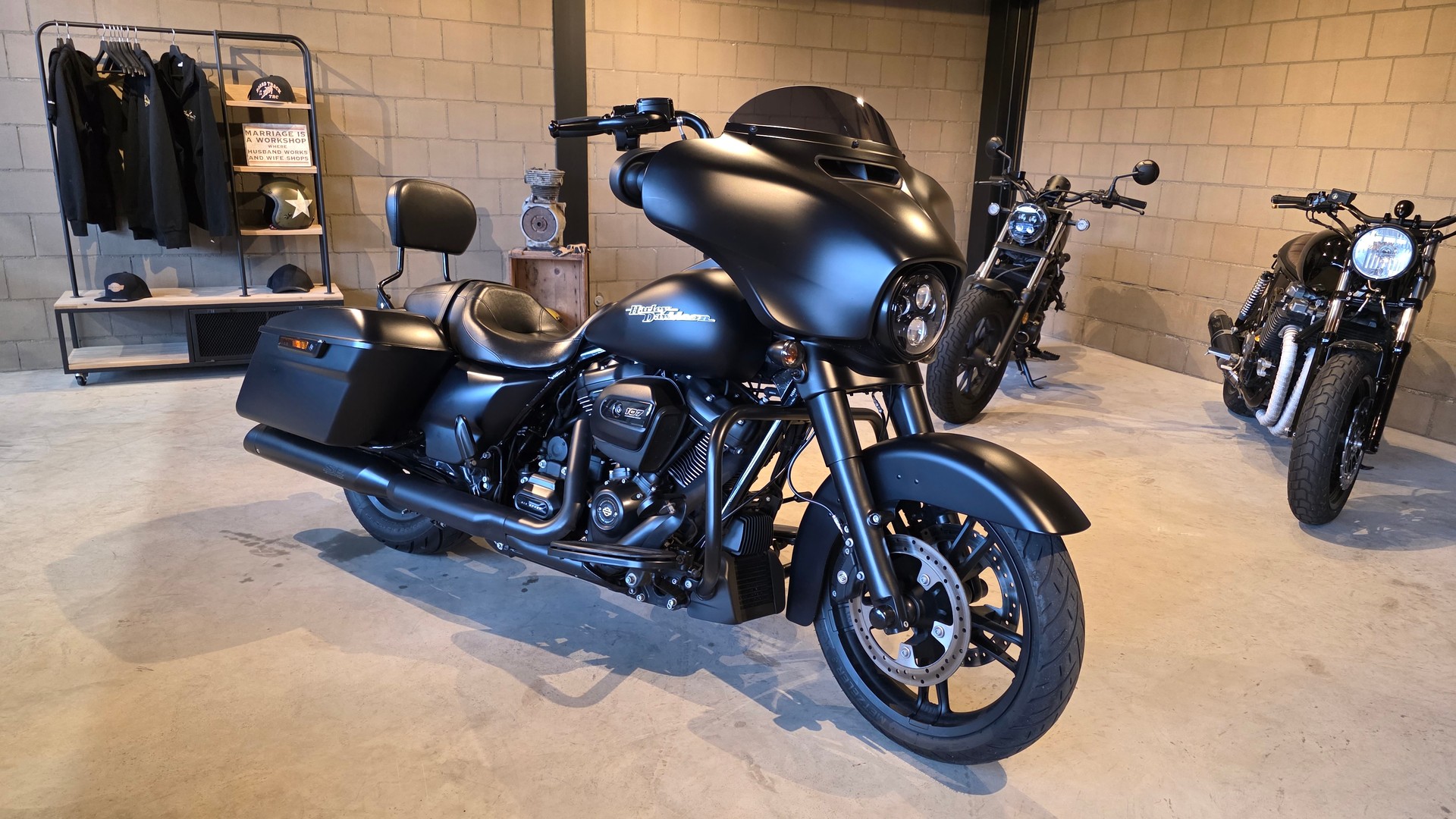 HARLEY-DAVIDSON FLHXS Street Glide Special 107 ABS
