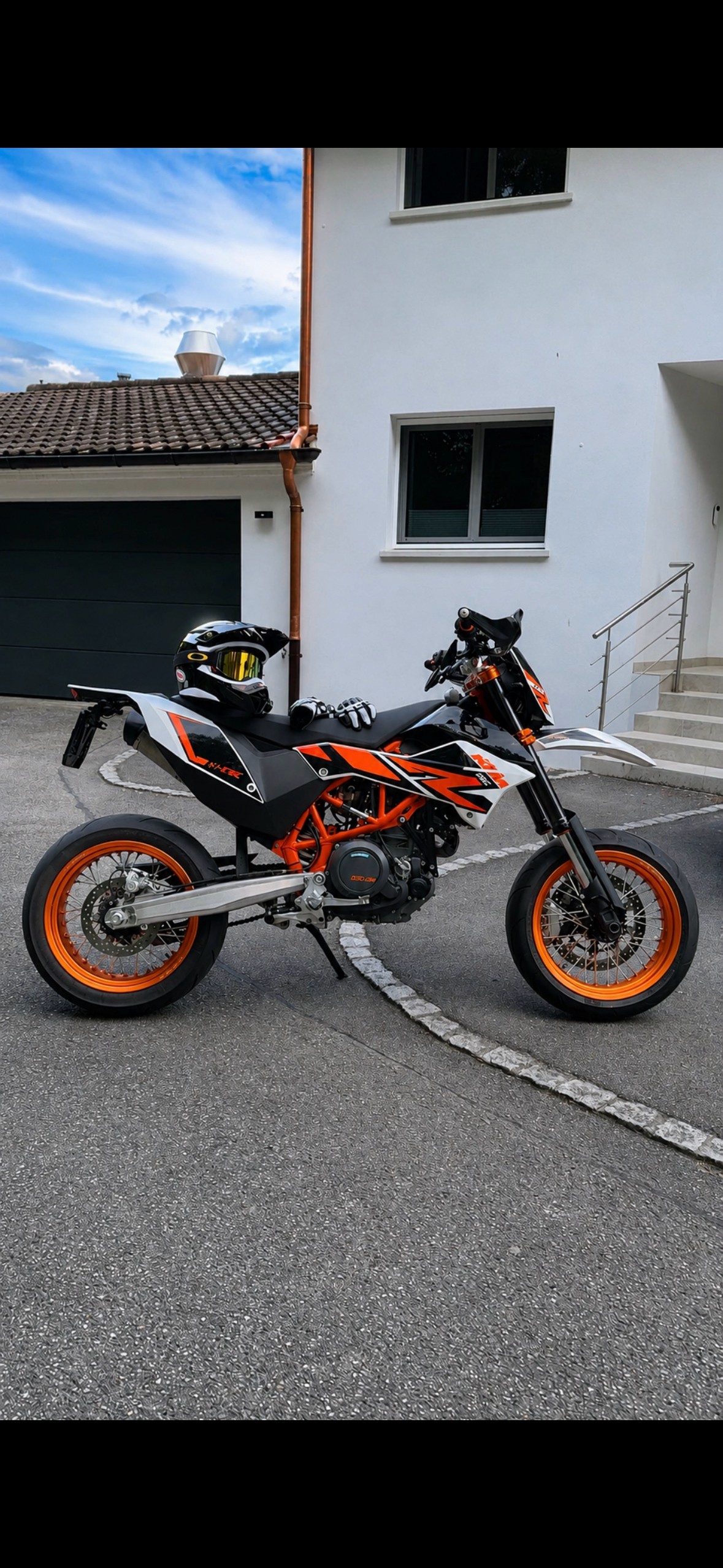 KTM 690 SMC R ABS-image-0