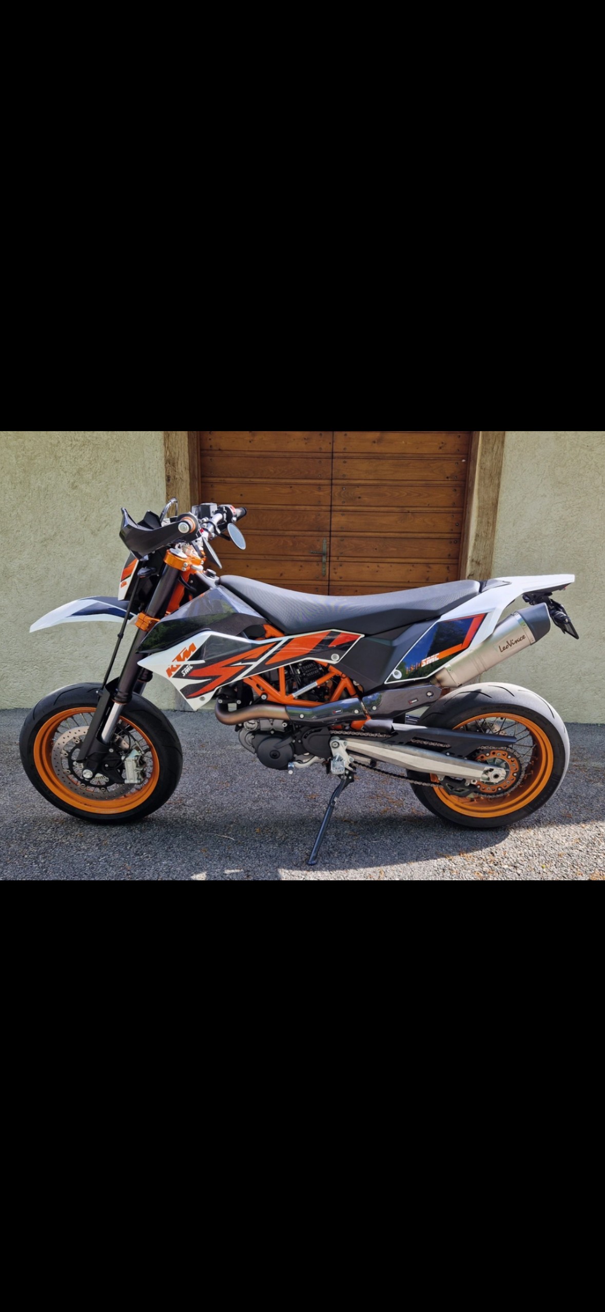 KTM 690 SMC R ABS-image-1