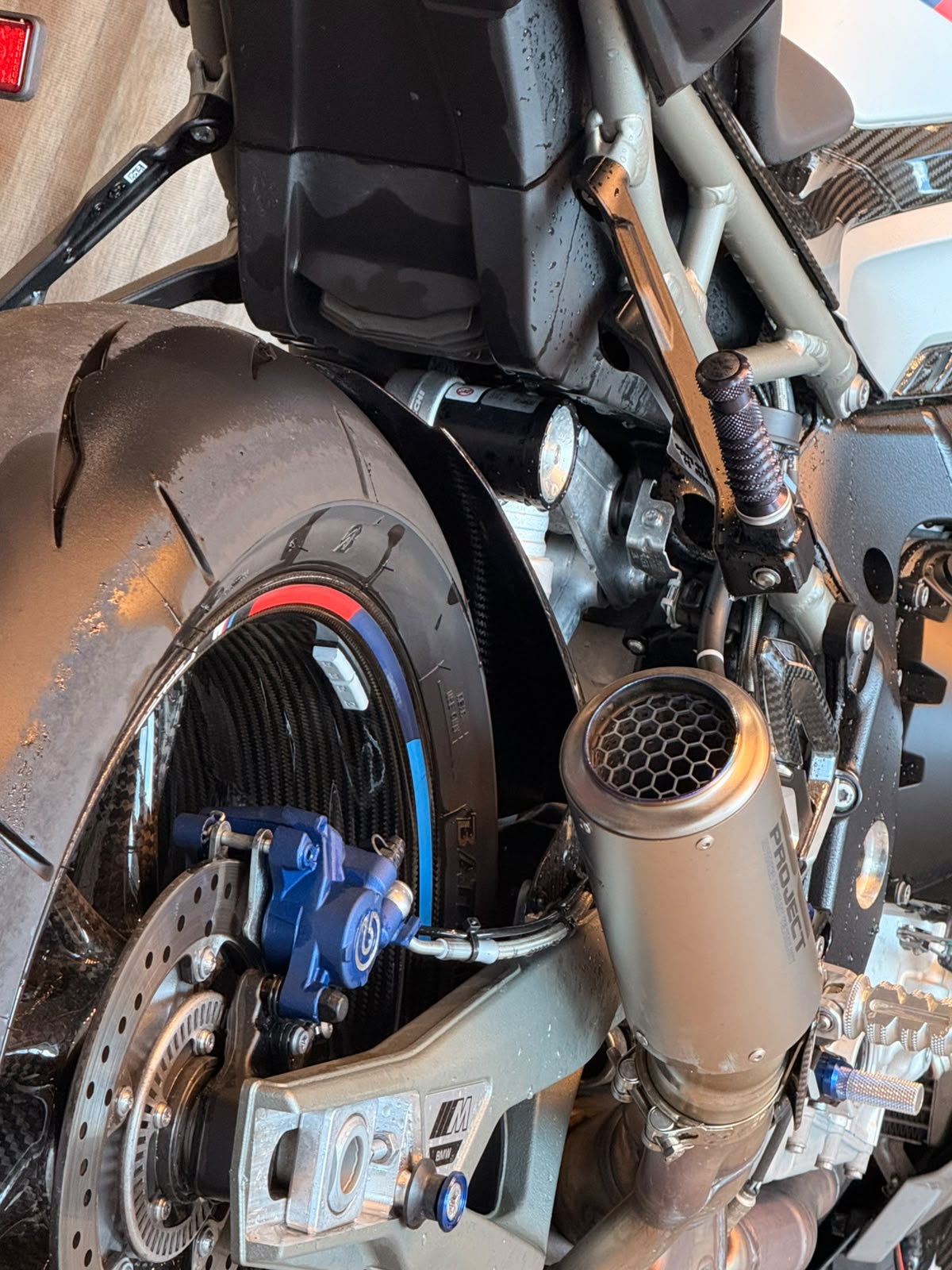 BMW M 1000 R-image-5