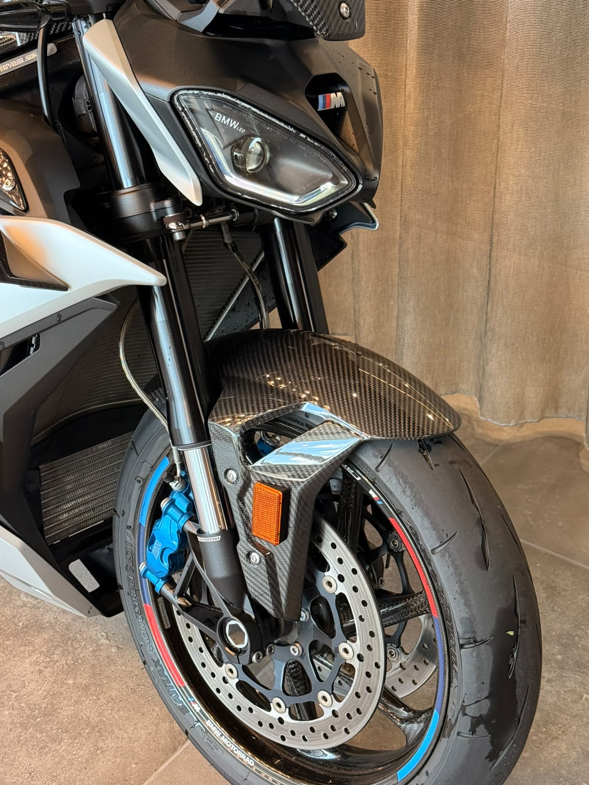BMW M 1000 R-image-10