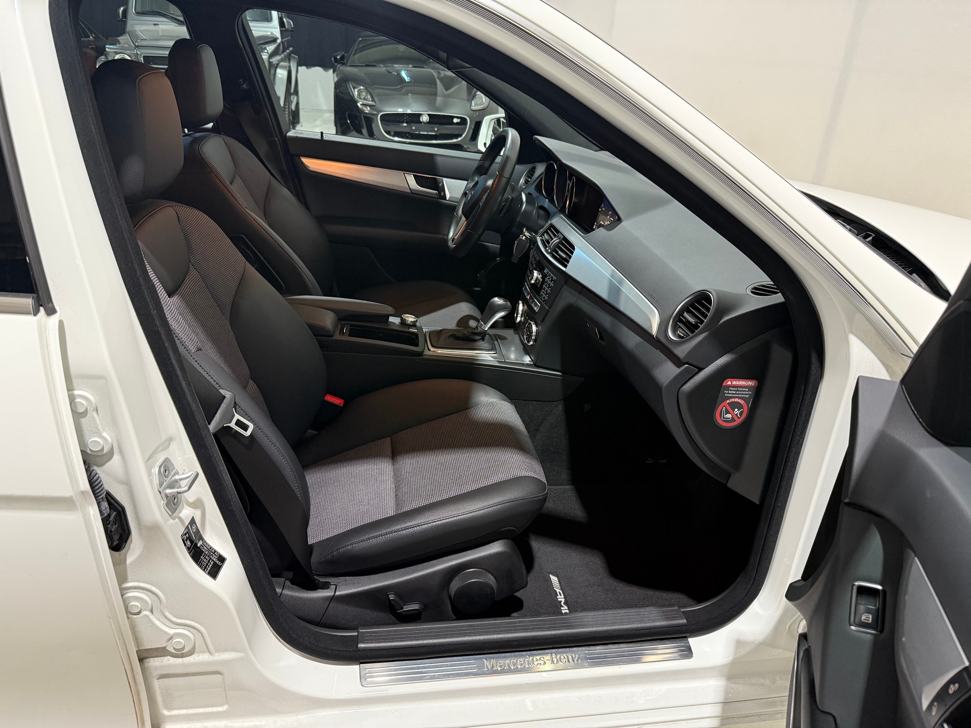 MERCEDES-BENZ C 250 CDI AMG Line 4Matic 7G-Tronic-image-12