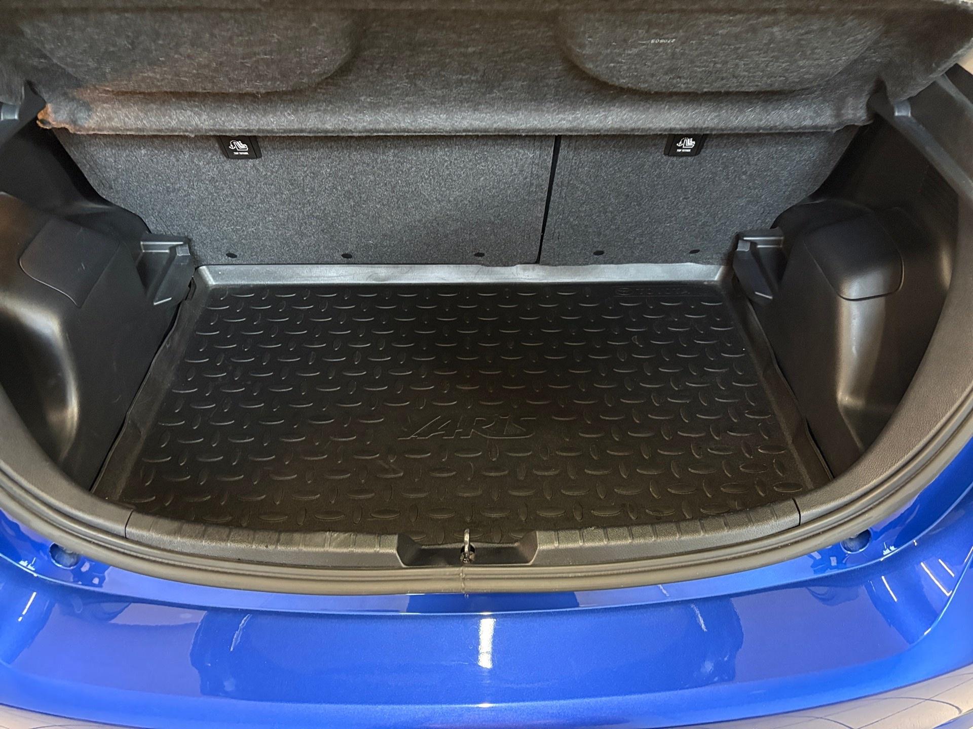 TOYOTA Yaris 1.5 VVT-i Hybrid Trend e-CVT-image-14