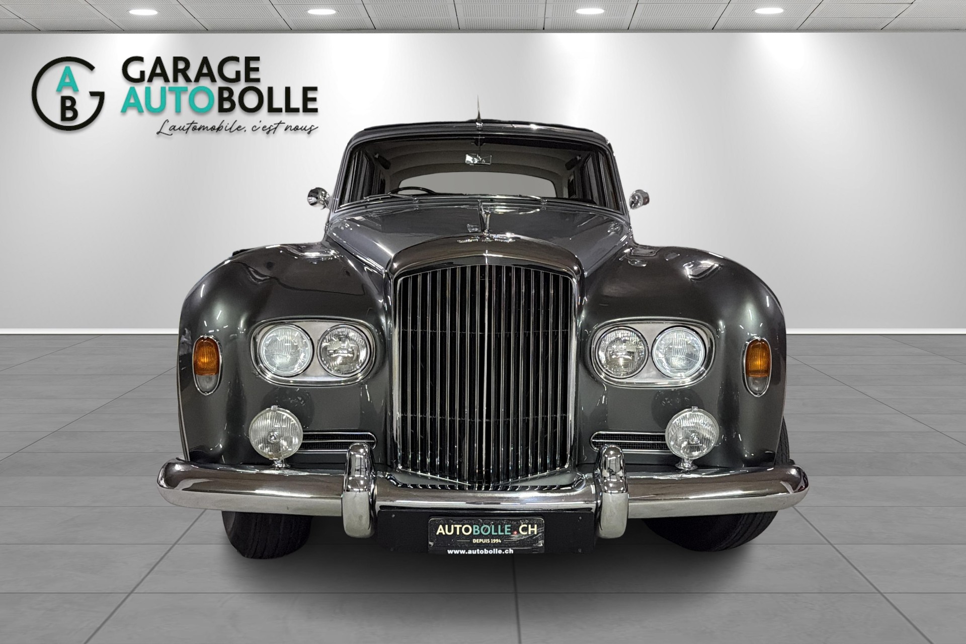 BENTLEY S3 SIII-showroom-element-1