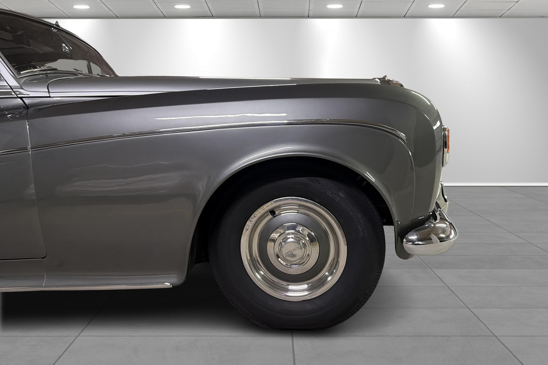 BENTLEY S3 SIII-showroom-element-3