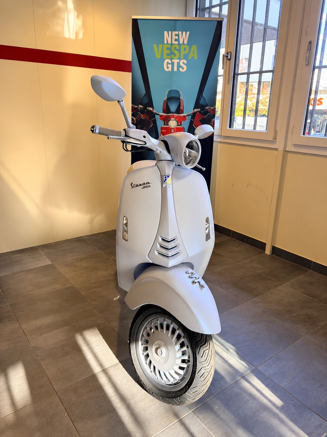 PIAGGIO Vespa 946 125 Snake-image-10