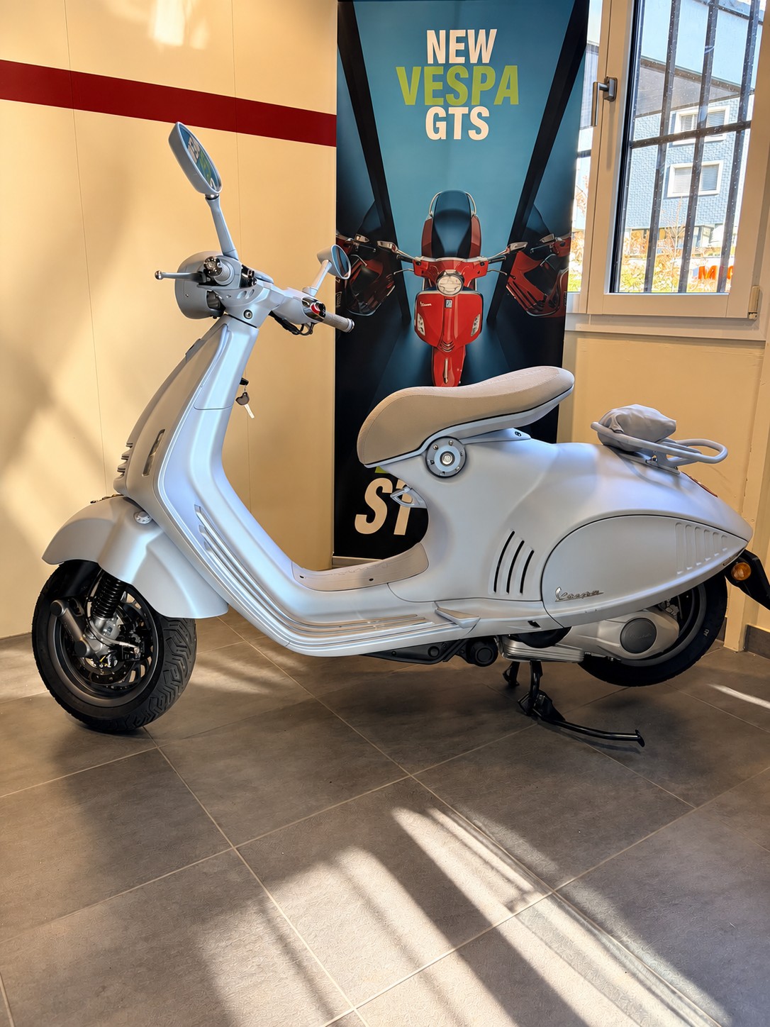 PIAGGIO Vespa 946 125 Snake-image-8