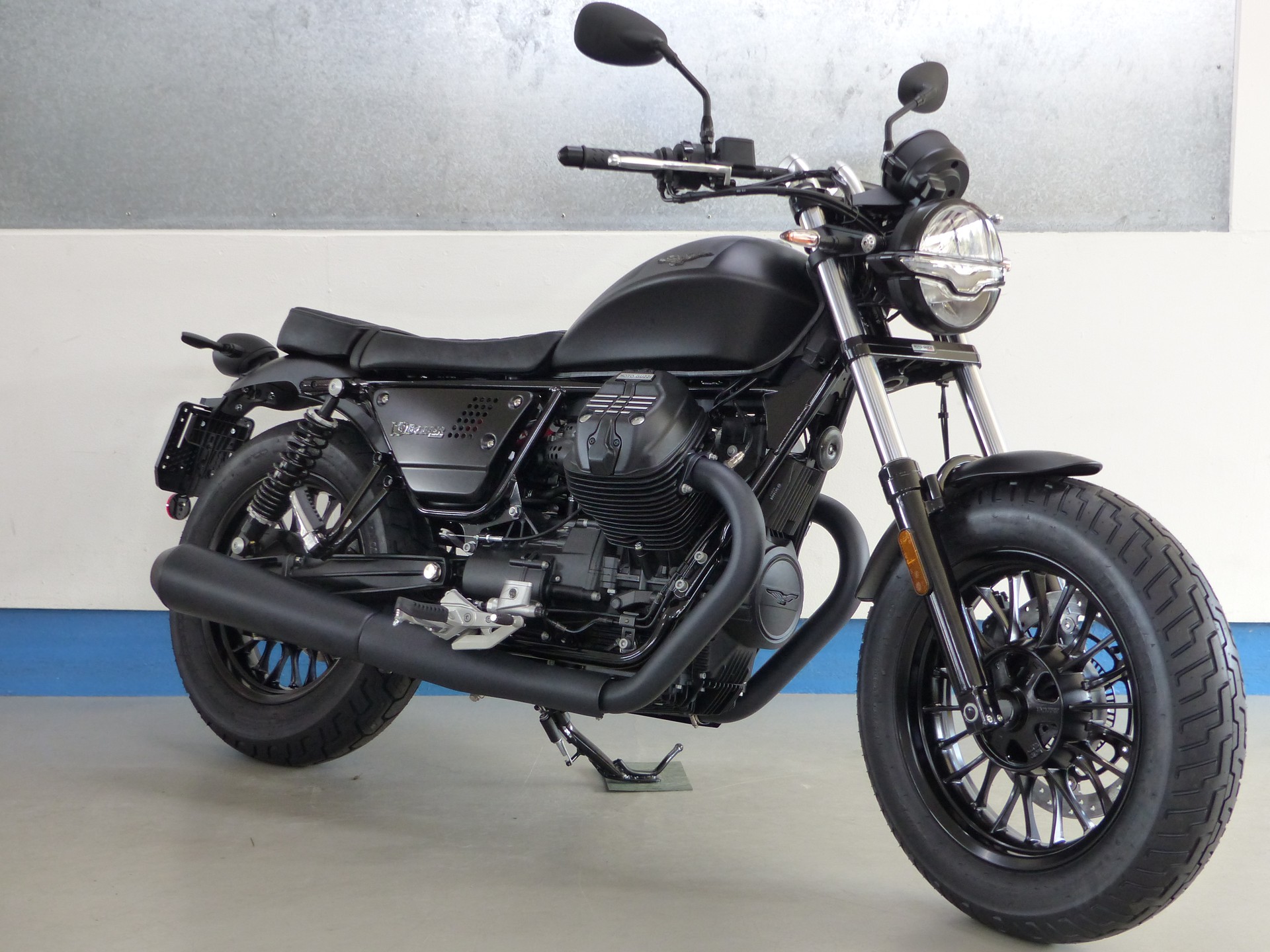 MOTO GUZZI V9 Bobber 850 ABS-image-11