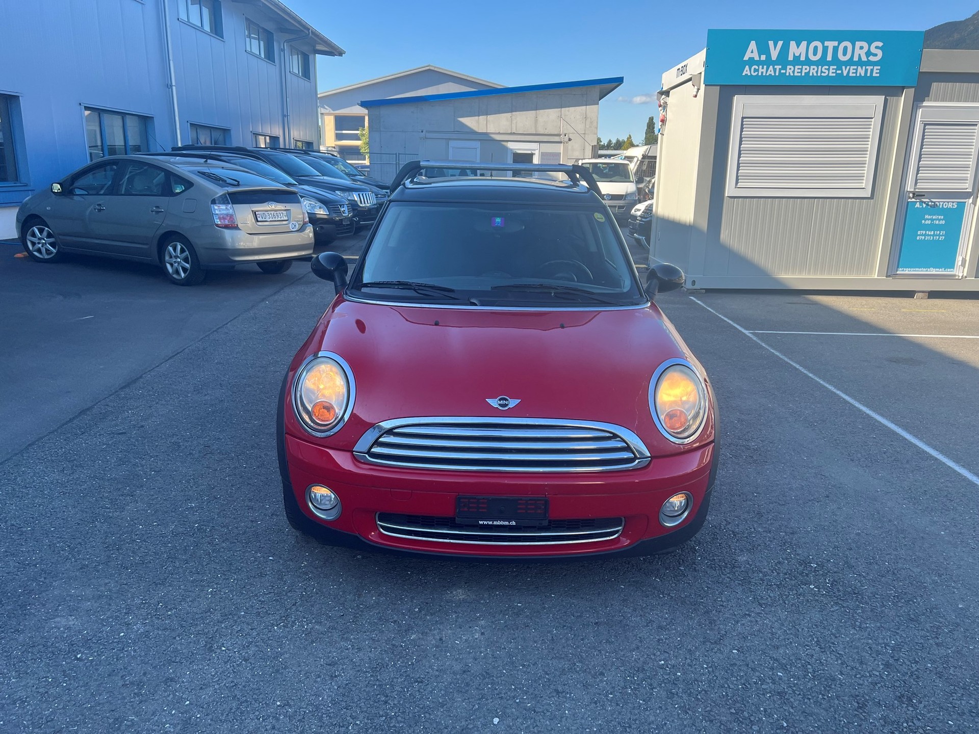 MINI Clubman Cooper-image-1