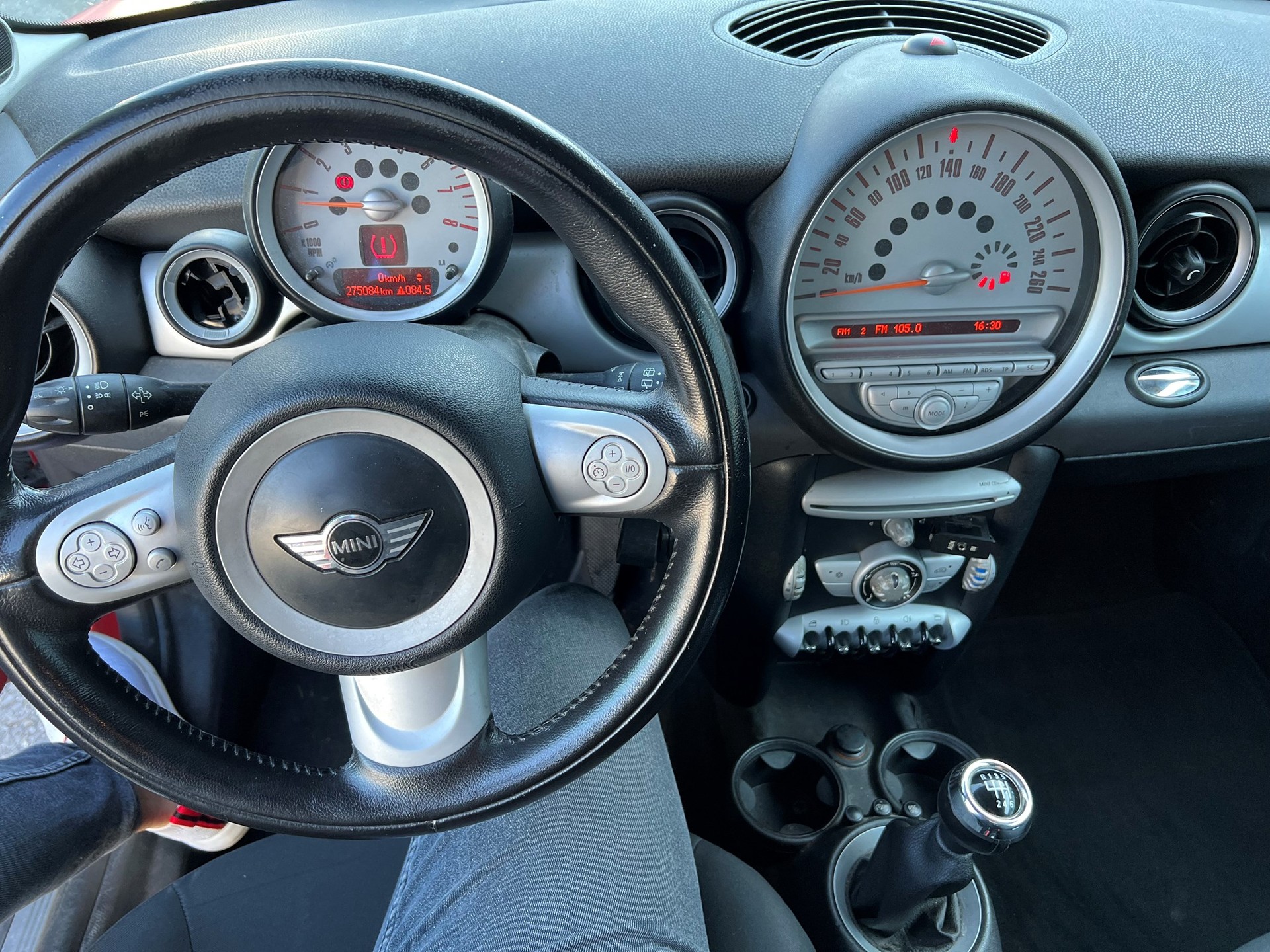 MINI Clubman Cooper-image-10