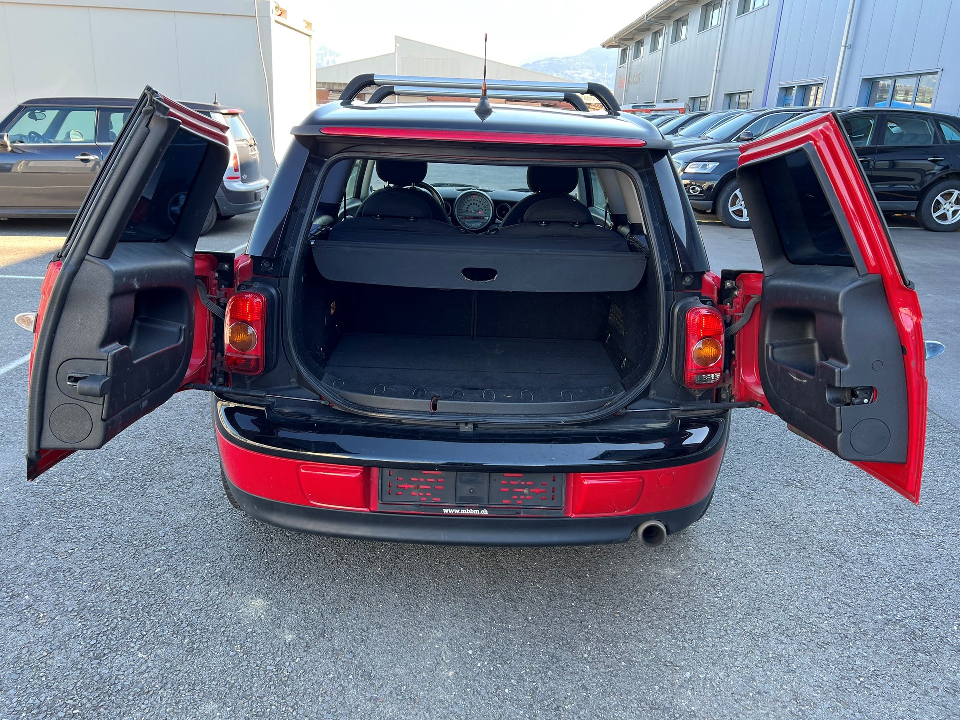 MINI Clubman Cooper-image-7