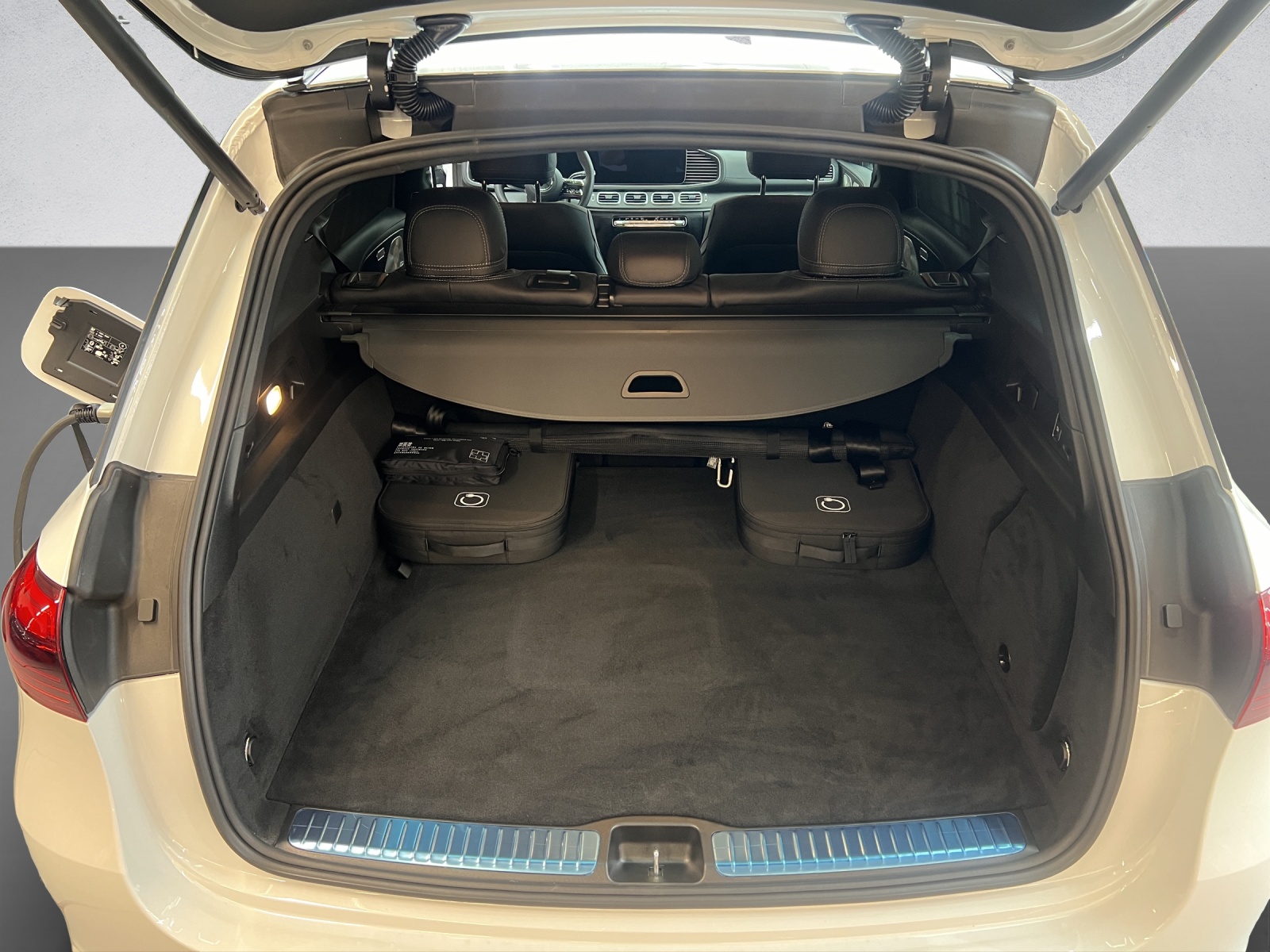 MERCEDES-BENZ GLE 350 de AMG Line 4Matic-image-7