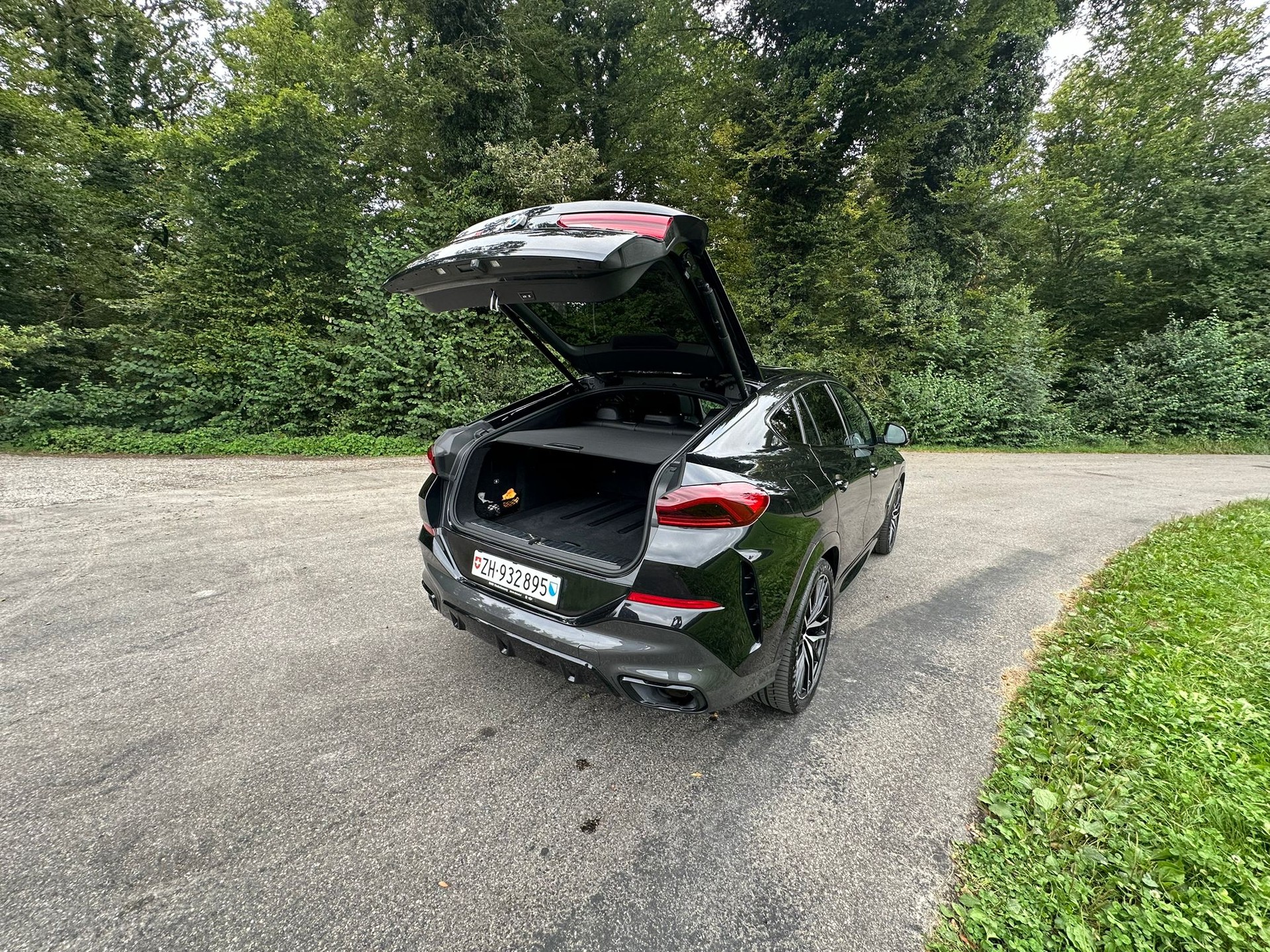 BMW X6 M50d-image-7