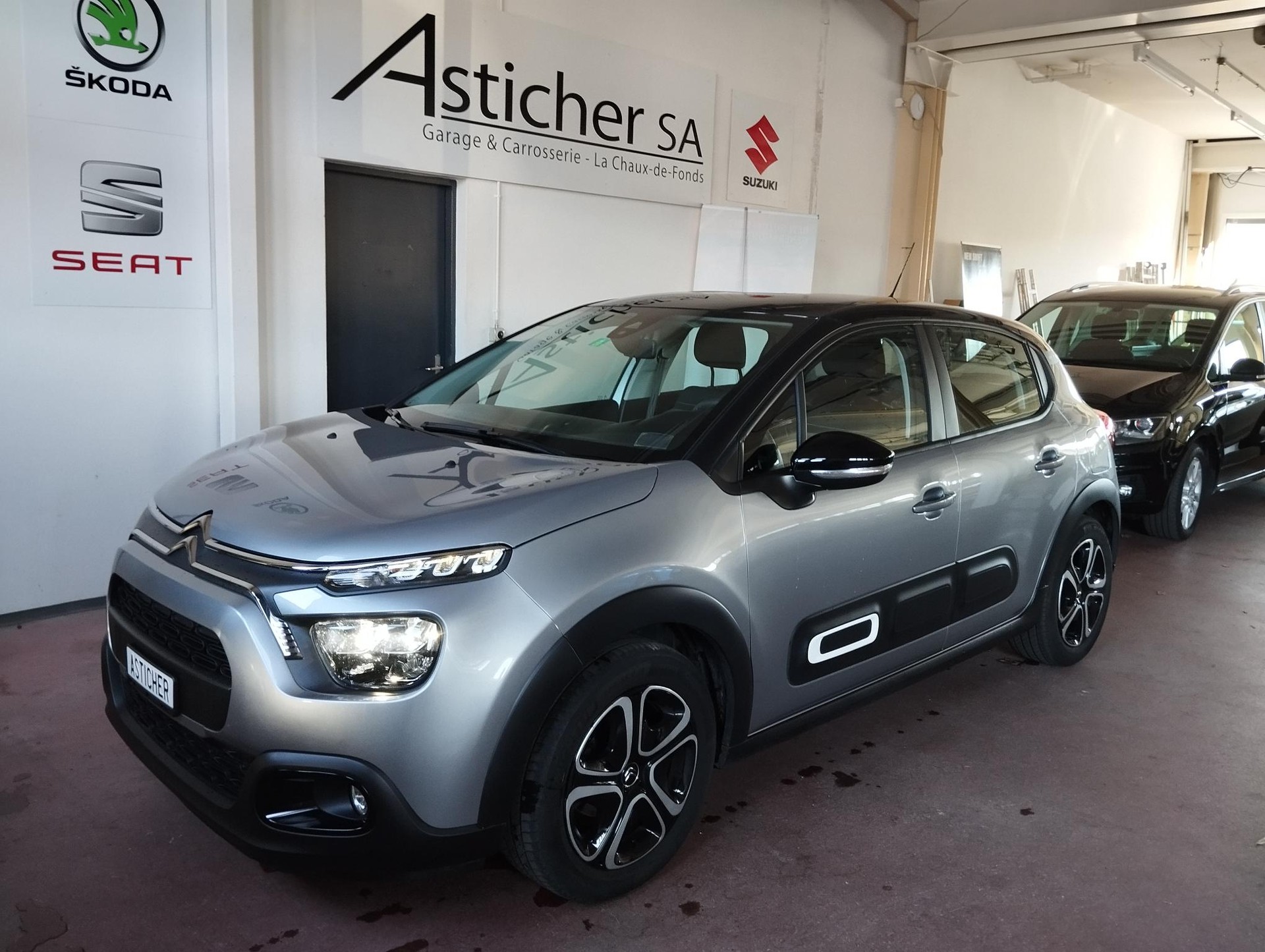 CITROEN C3 1.2i PureTech Shine EAT6