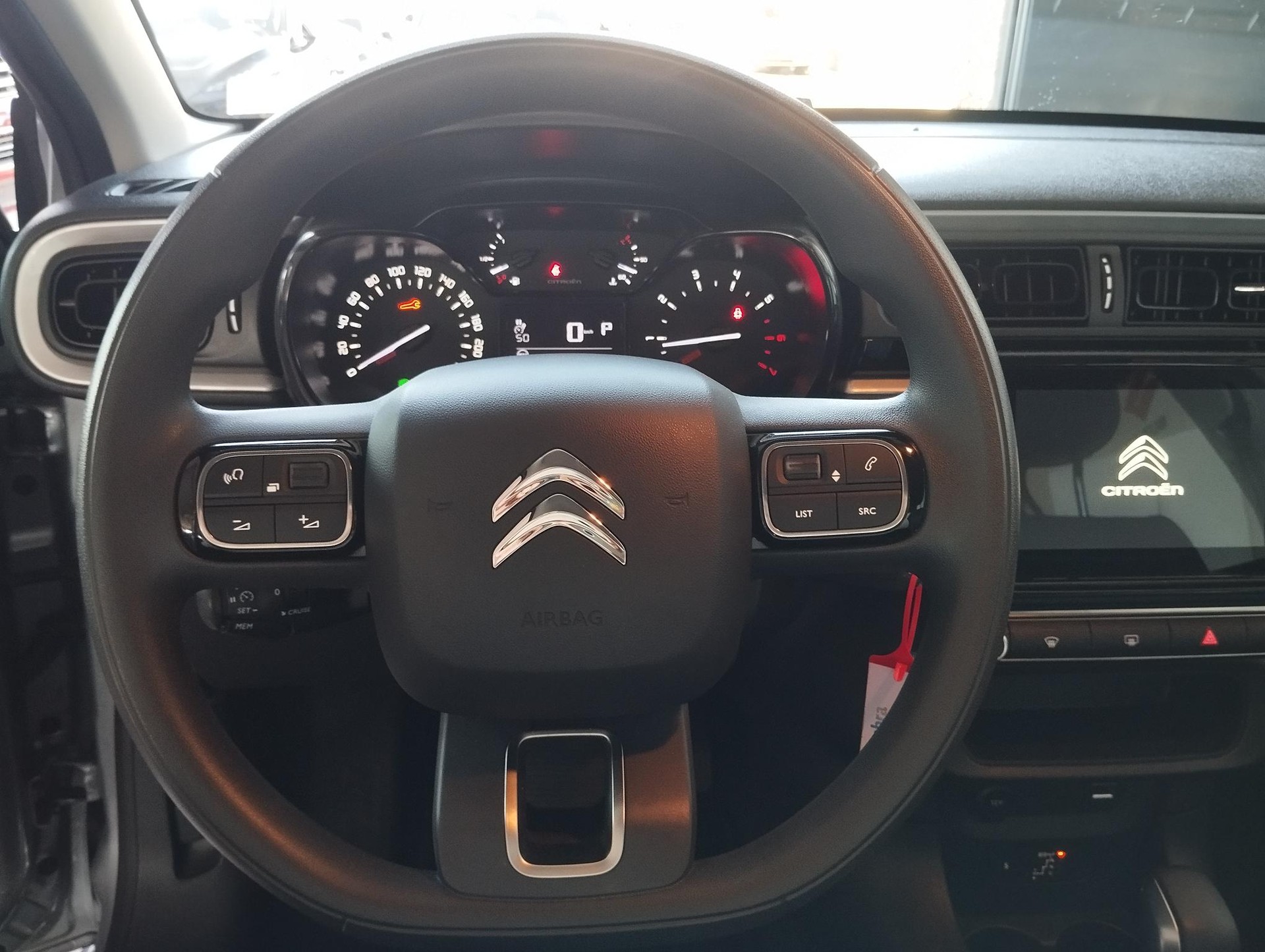 CITROEN C3 1.2i PureTech Shine EAT6-image-10