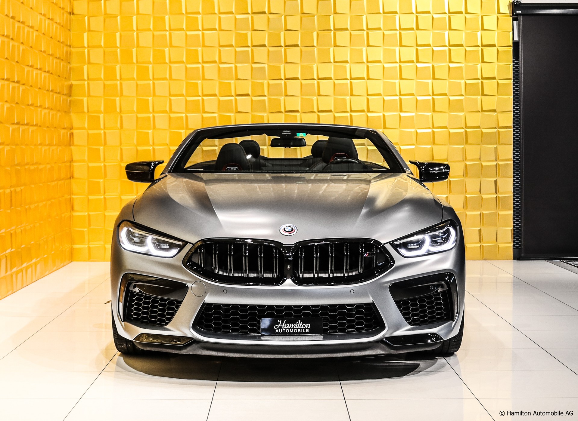 BMW M8 Competition Cabrio xDrive Steptronic-showroom-element-2