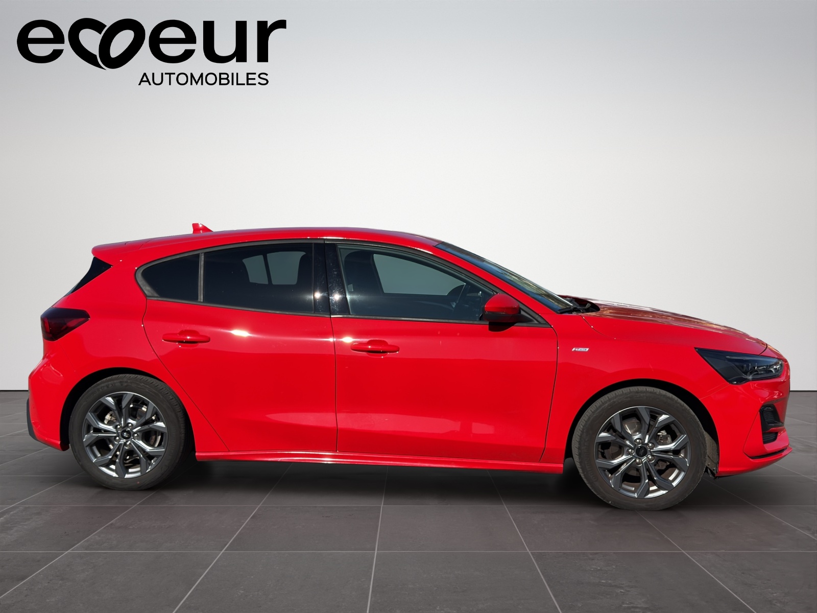 FORD Focus 1.0i EcoB Hybrid 155 ST-Line X-image-6