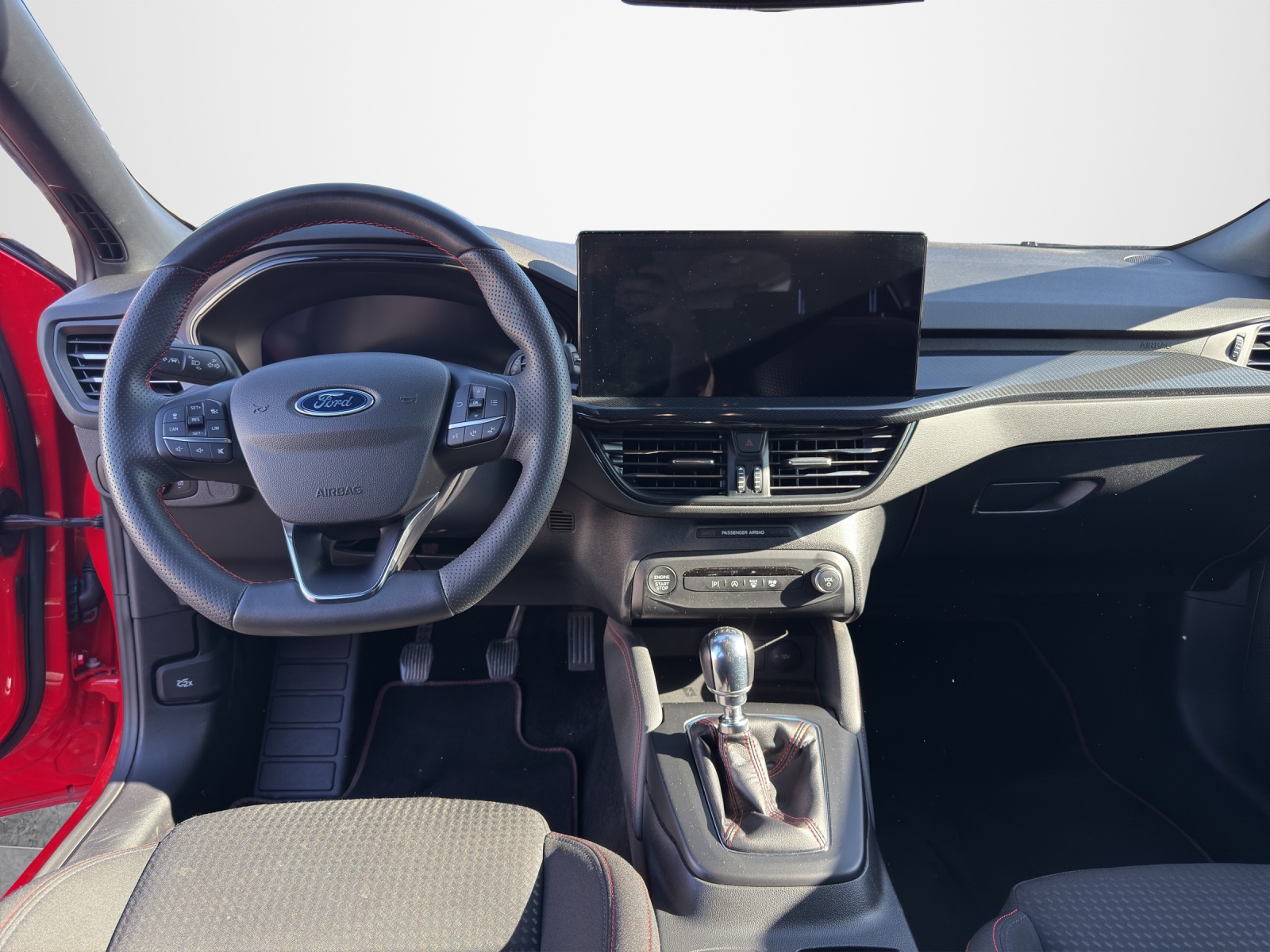 FORD Focus 1.0i EcoB Hybrid 155 ST-Line X-image-11