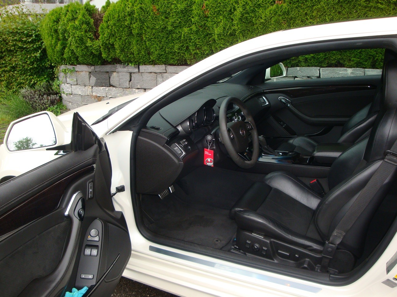 CADILLAC CTS-V Coupe 6.2 V8 SC Automatik-image-4