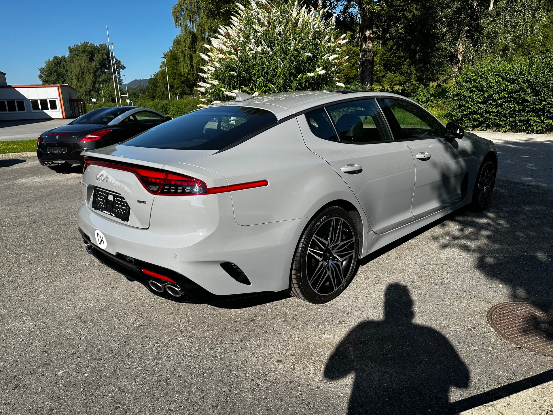 KIA Stinger 3.3 T-GDi GT Automat AWD-image-2