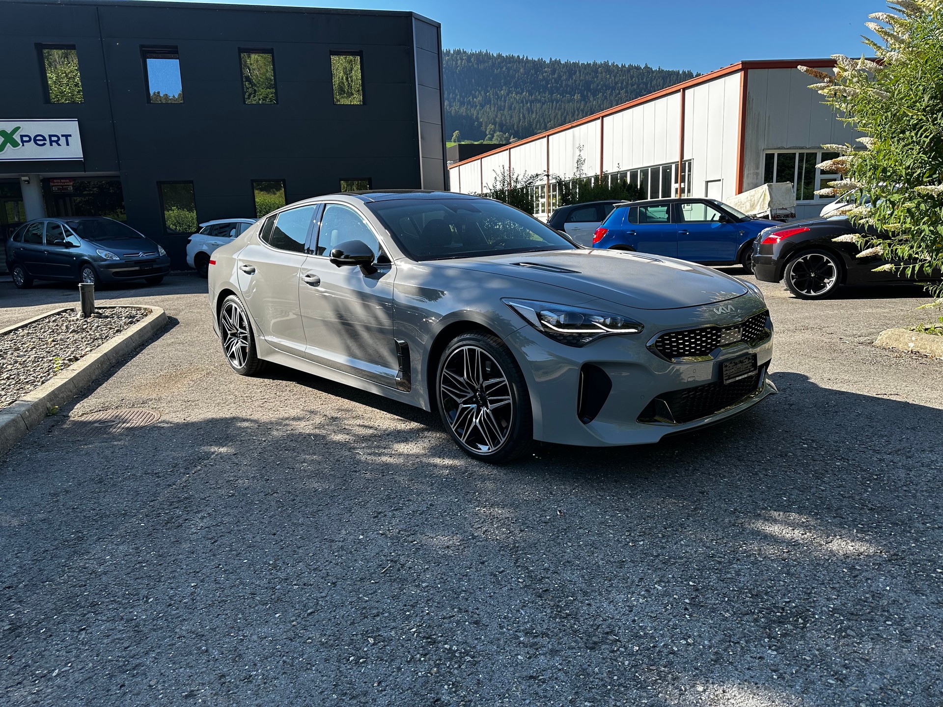 KIA Stinger 3.3 T-GDi GT Automat AWD-image-1