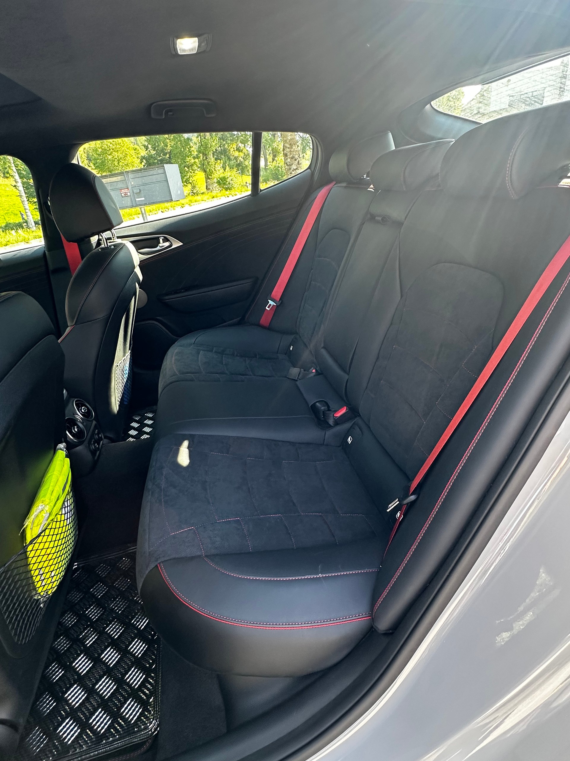 KIA Stinger 3.3 T-GDi GT Automat AWD-image-7