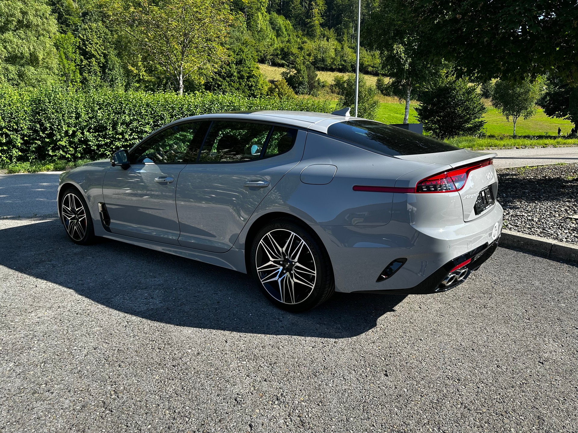 KIA Stinger 3.3 T-GDi GT Automat AWD-image-3