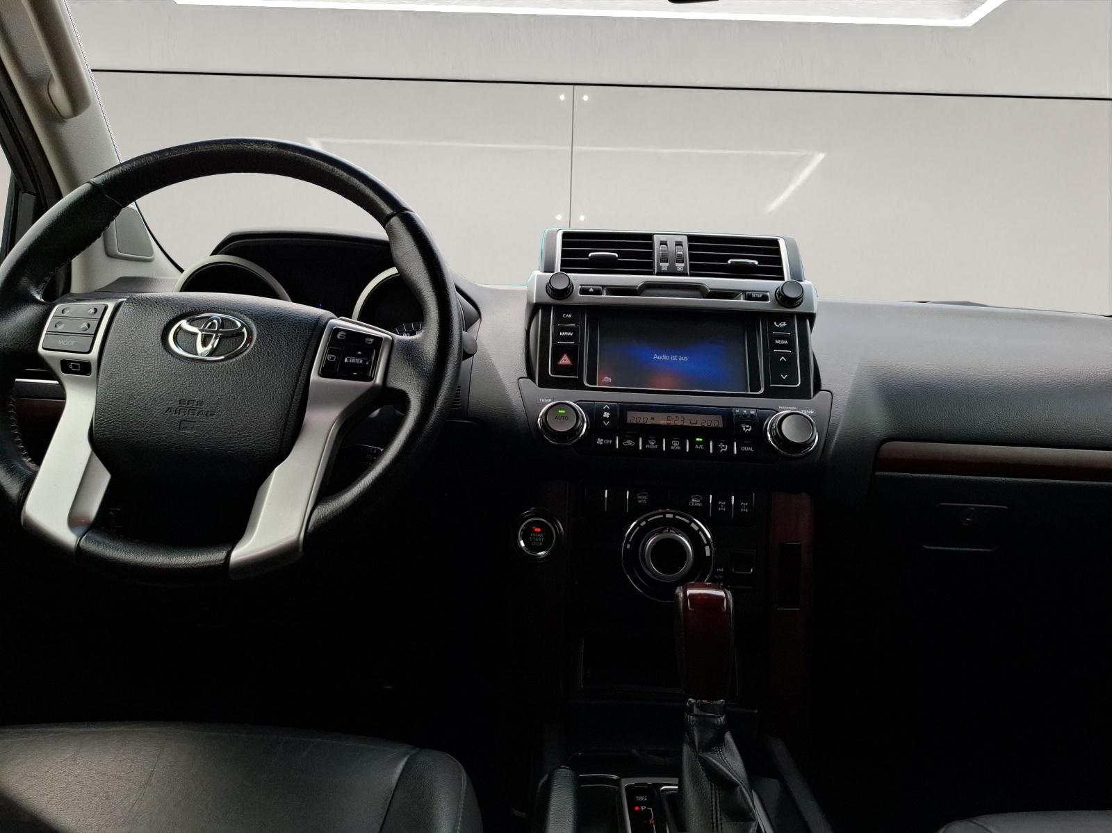 TOYOTA Land Cruiser 3.0 D-4D Linea Sol-image-12