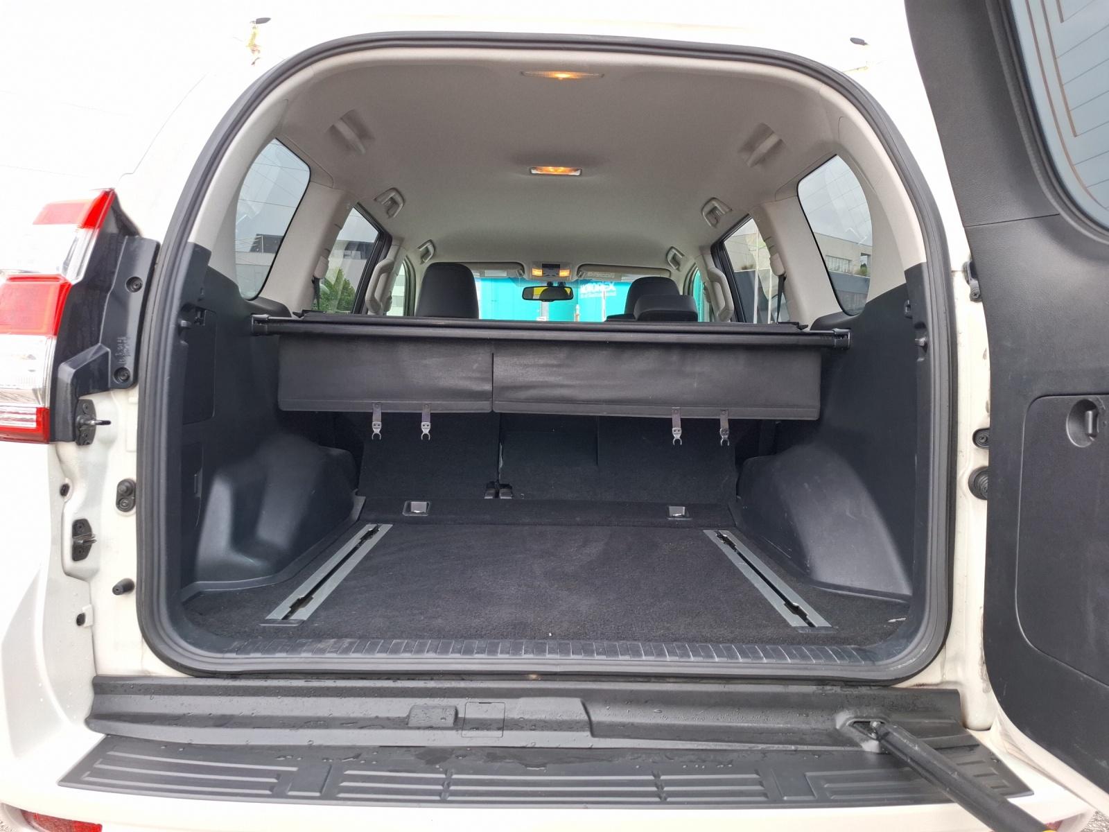 TOYOTA Land Cruiser 3.0 D-4D Linea Sol-image-11